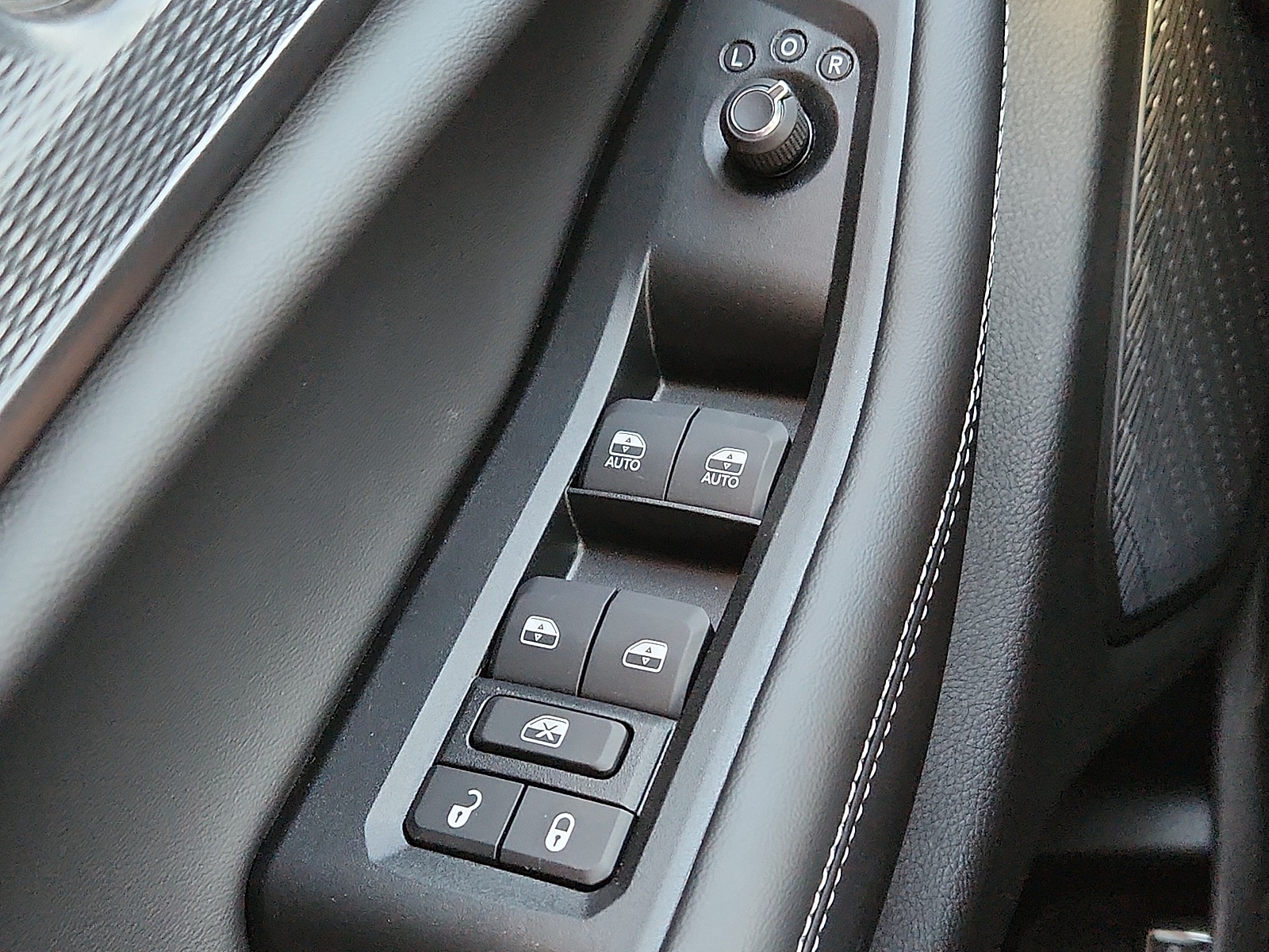 2025 Jeep Grand Cherokee Laredo - Photo 17