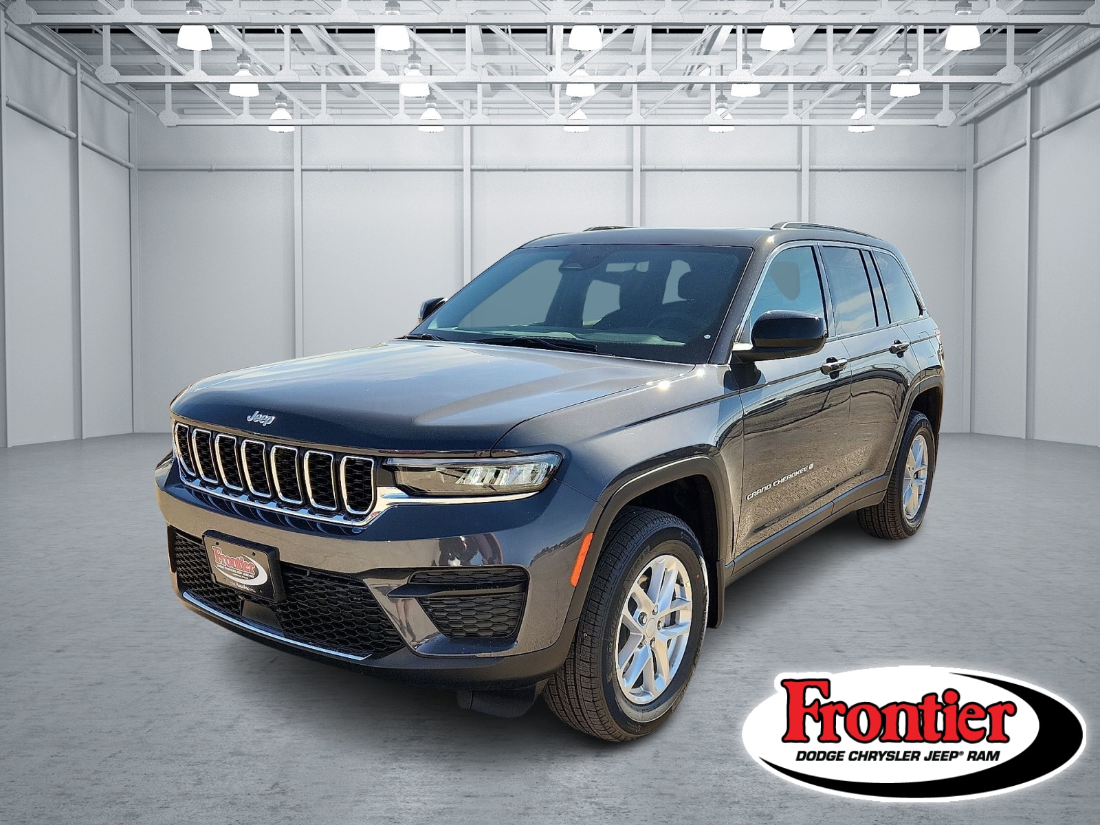 2025 Jeep Grand Cherokee Laredo's photo