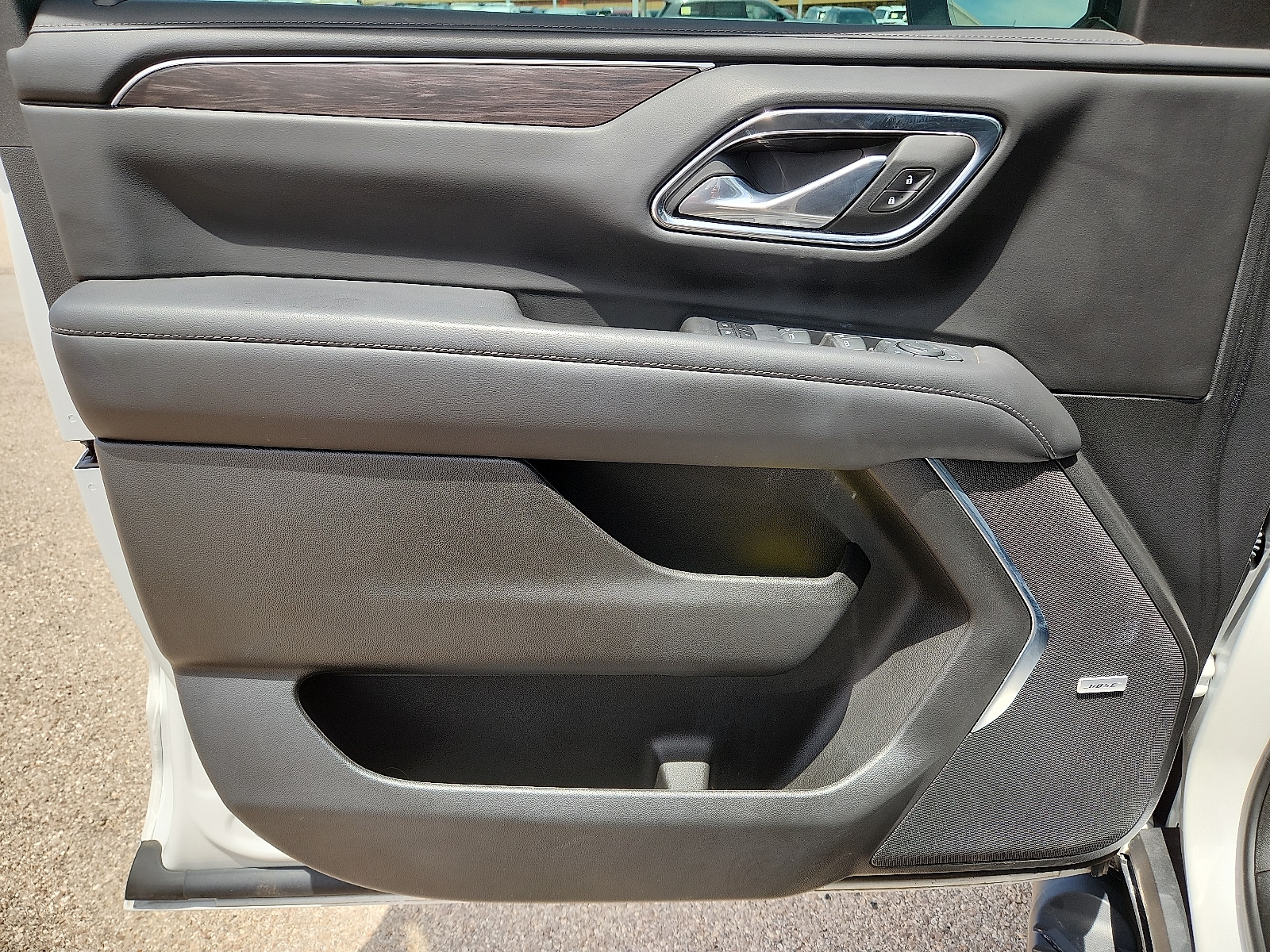 2024 Chevrolet Suburban Z71 - Photo 12