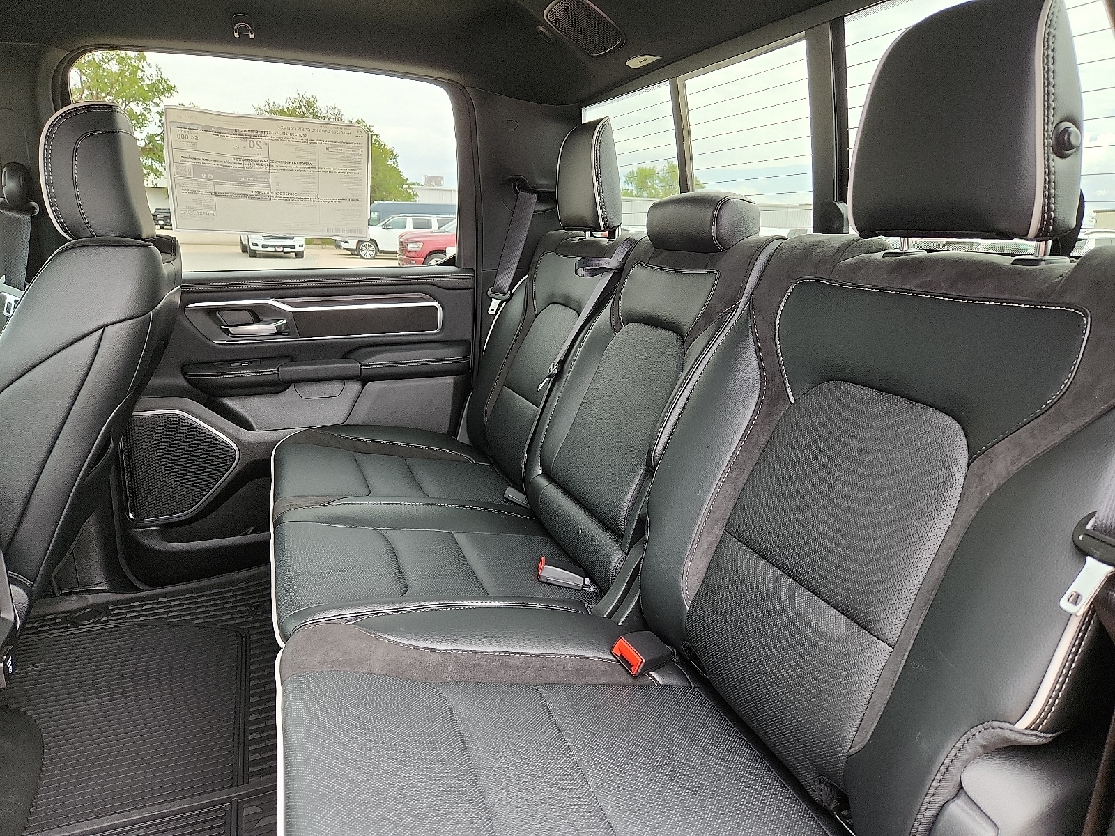 2026 RAM 1500 Laramie - Photo 10