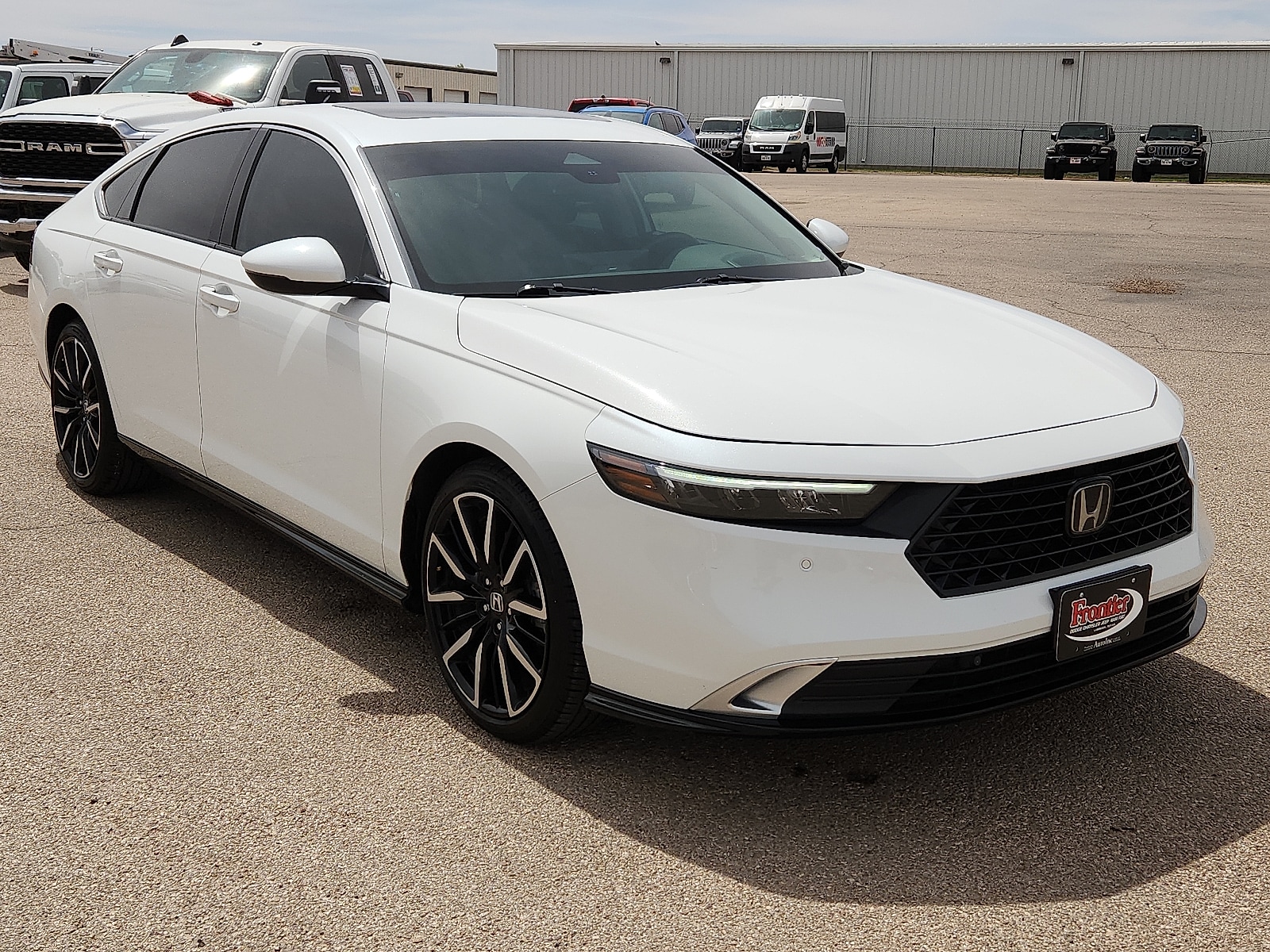 2024 Honda Accord Hybrid Touring - Photo 6