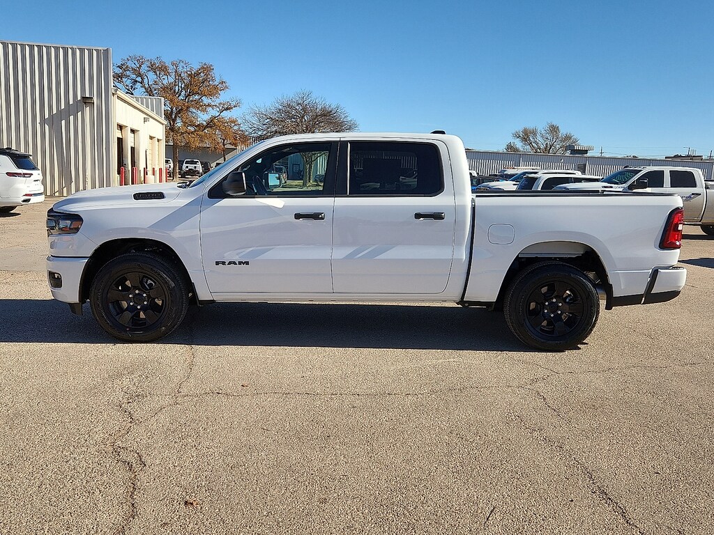 New 2026 Ram 1500 TRADESMAN CREW CAB 4X4 5'7 BOX Pickup