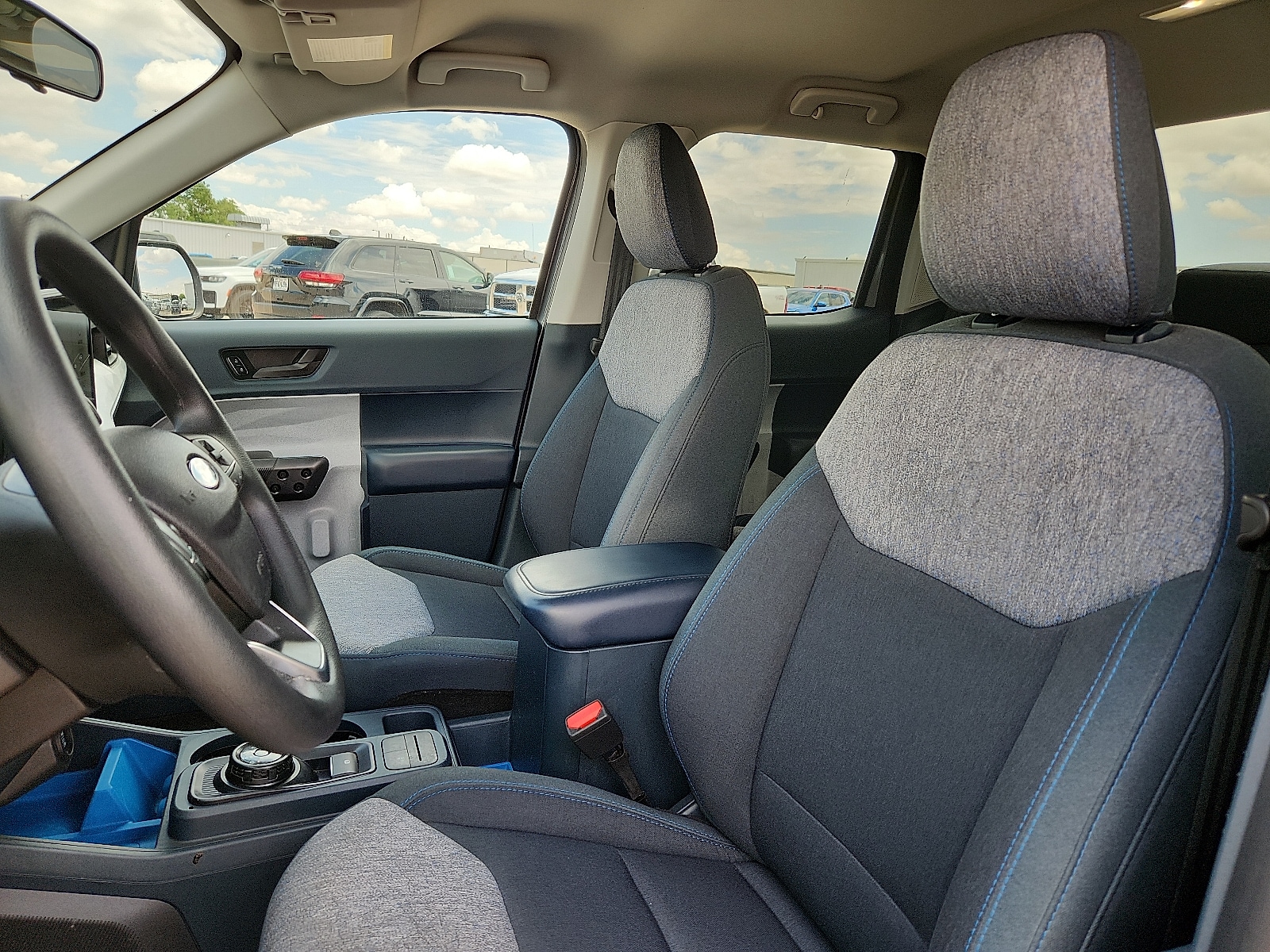 2025 Ford Maverick XLT - Photo 14