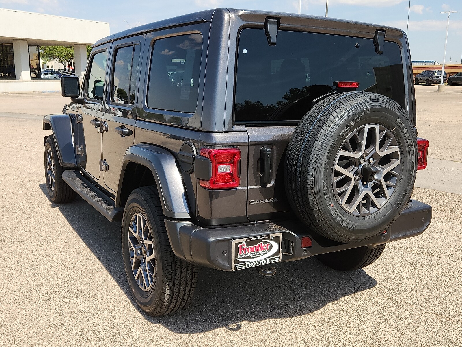 2025 Jeep Wrangler Sahara photo 3