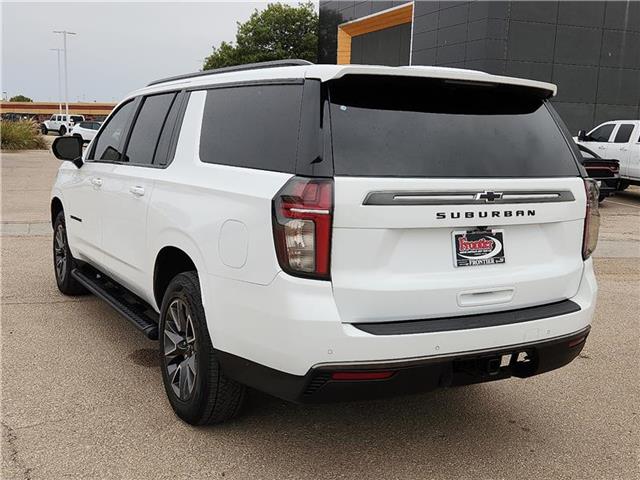2022 Chevrolet Suburban Z71 photo 3