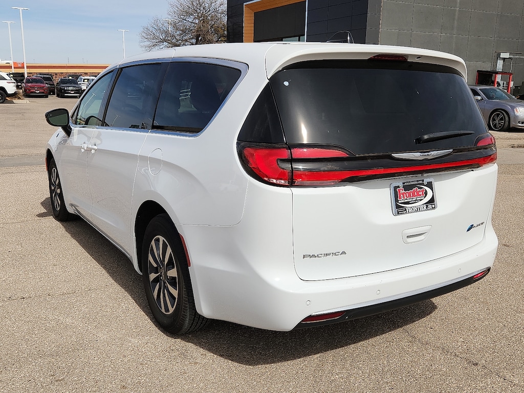 Used 2024 Chrysler Pacifica Plug-In Hybrid Select Van Passenger Van