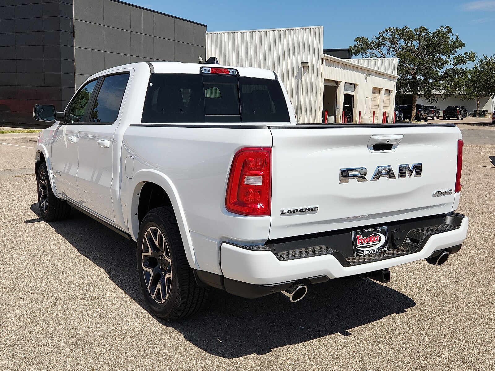 2026 Ram 1500 Laramie photo 3