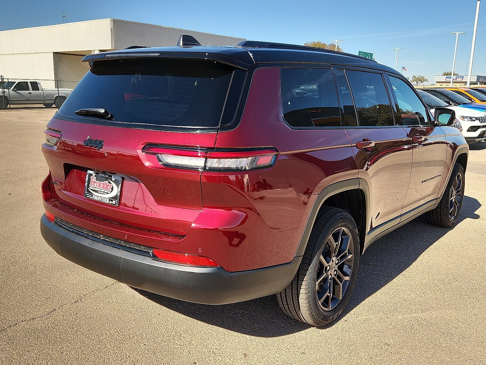 2025 Jeep Grand Cherokee Limited photo 2