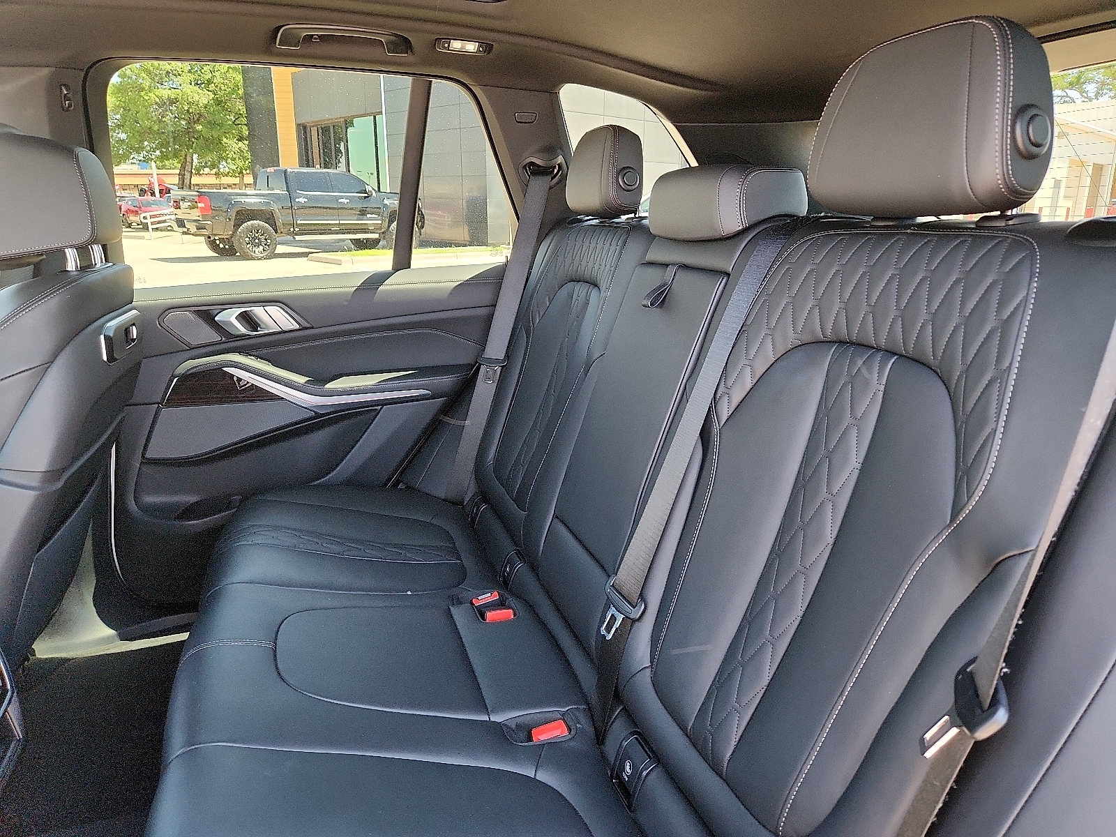 2025 BMW X5 50e - Photo 10