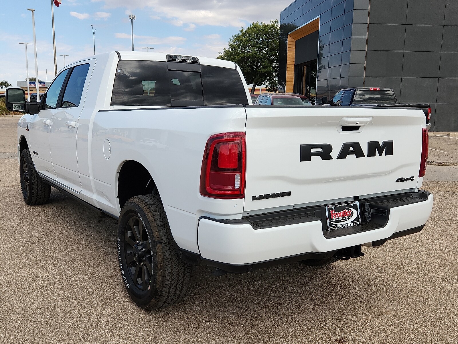 2026 Ram 2500 Laramie photo 2