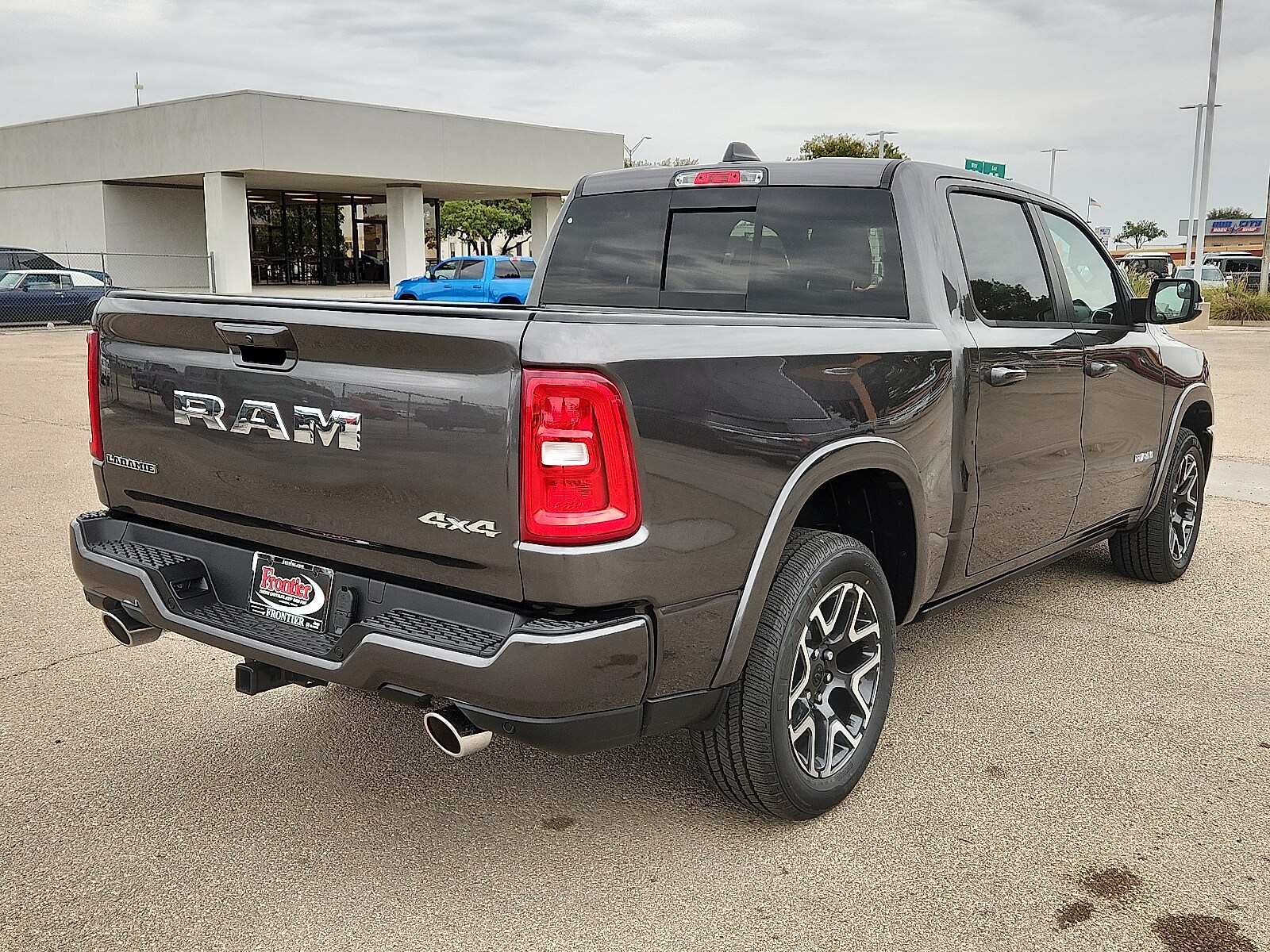 2026 Ram 1500 Laramie photo 2