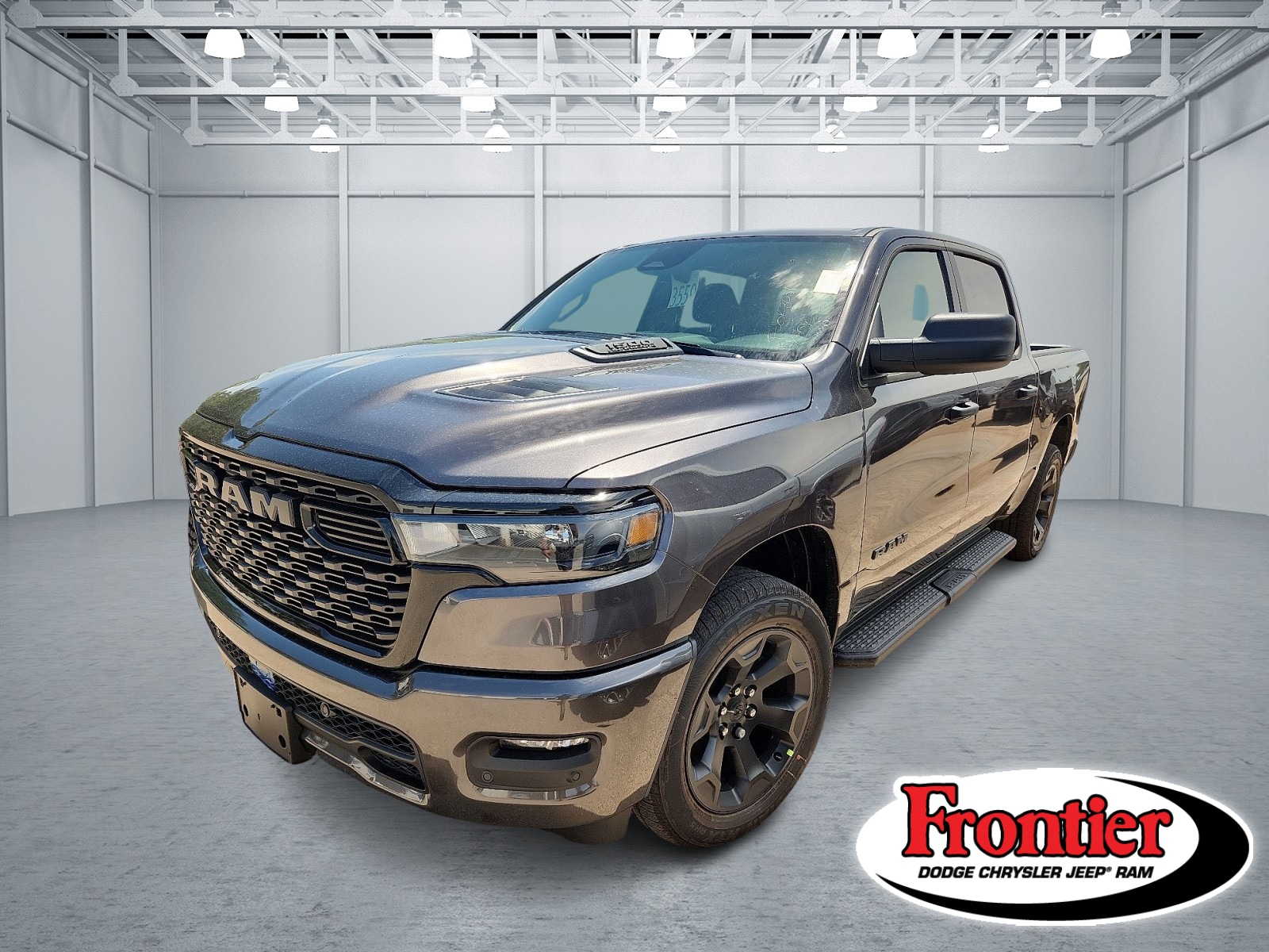 New 2026 Ram 1500 EXPRESS CREW CAB 4X4 5'7 BOX