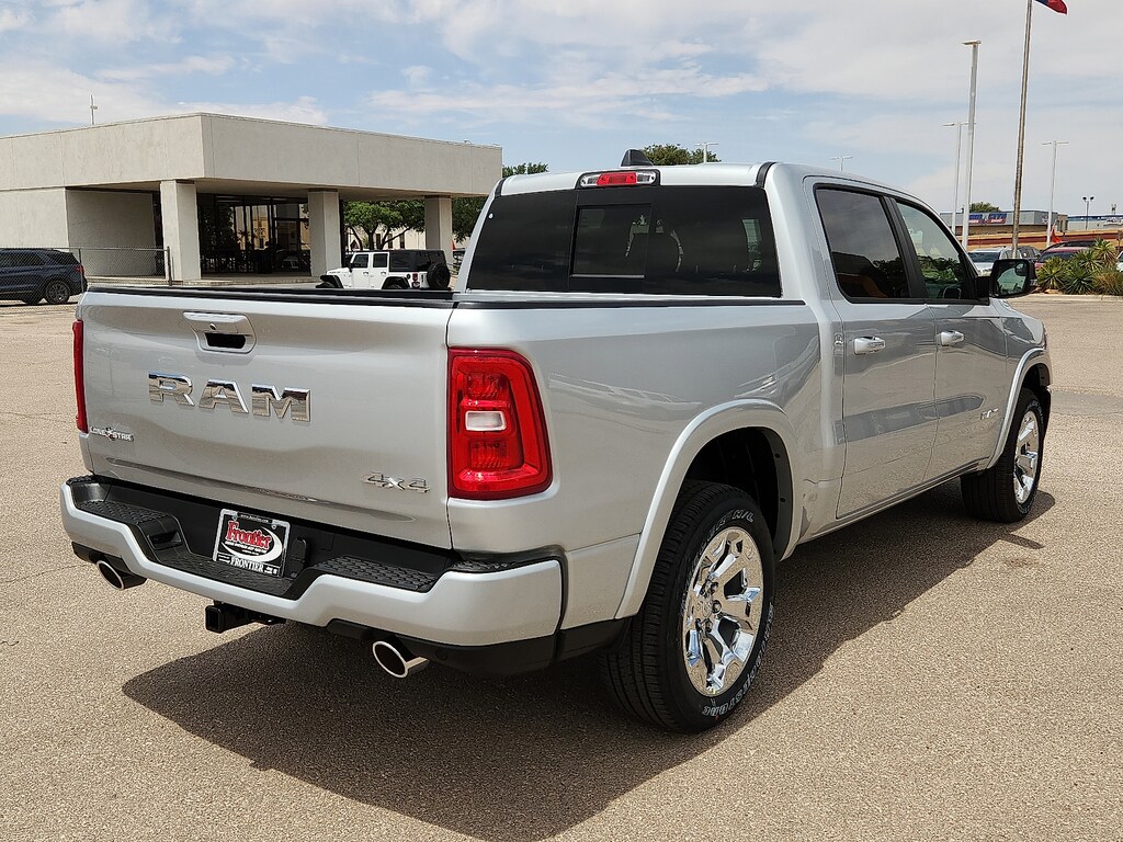 New 2026 Ram 1500 LONE STAR CREW CAB 4X4 5'7 BOX Pickup
