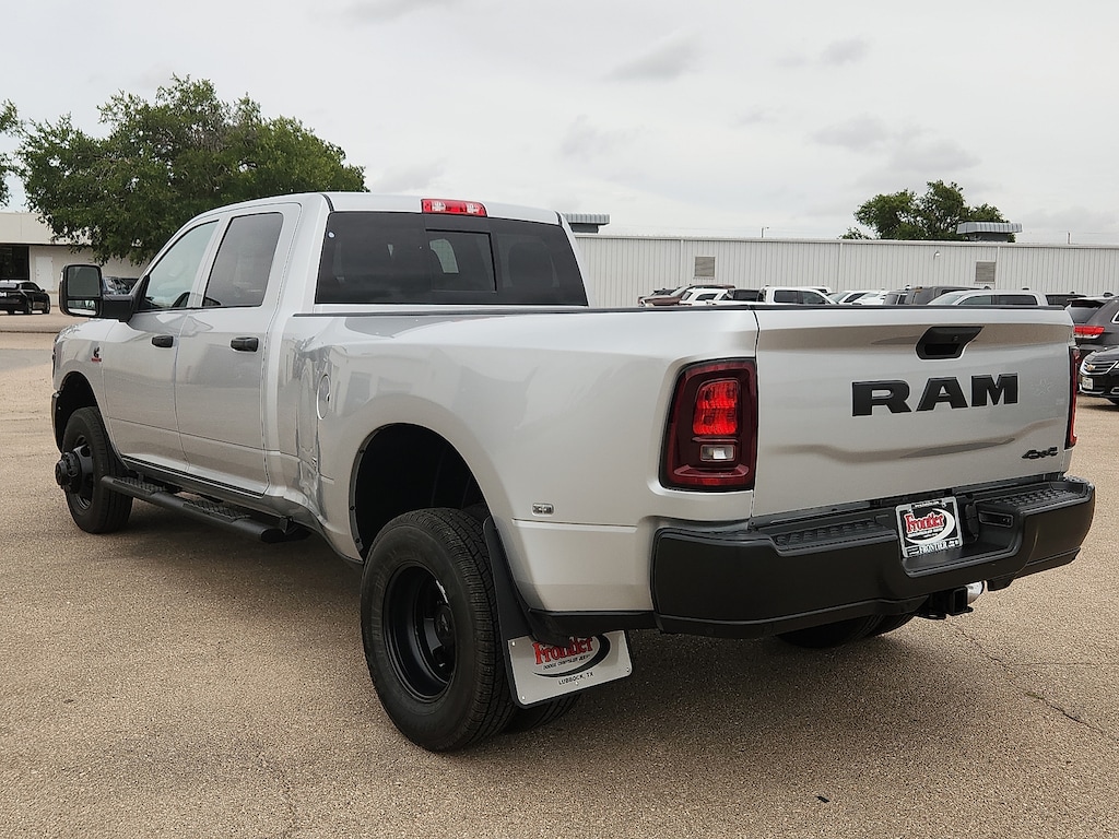 New 2026 Ram 3500 TRADESMAN CREW CAB 4X4 8' BOX Pickup