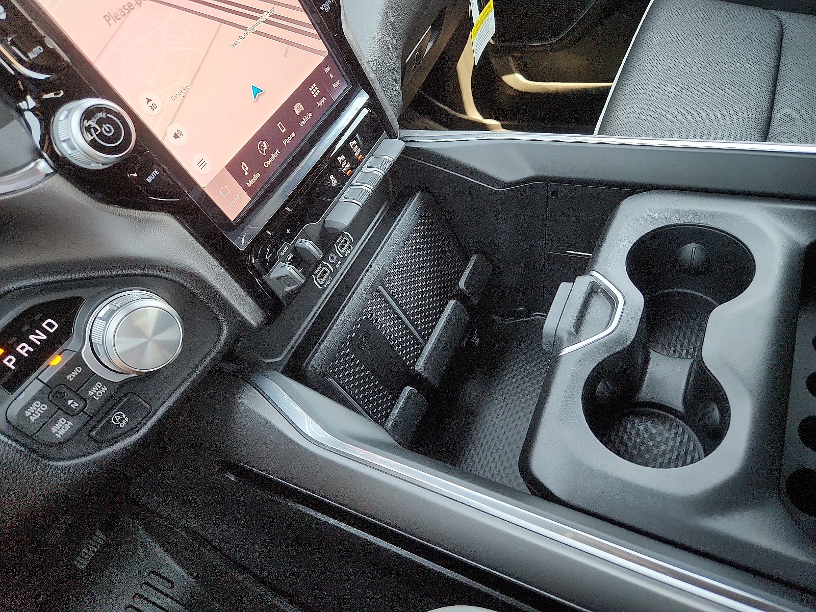 2026 RAM 1500 Laramie - Photo 20