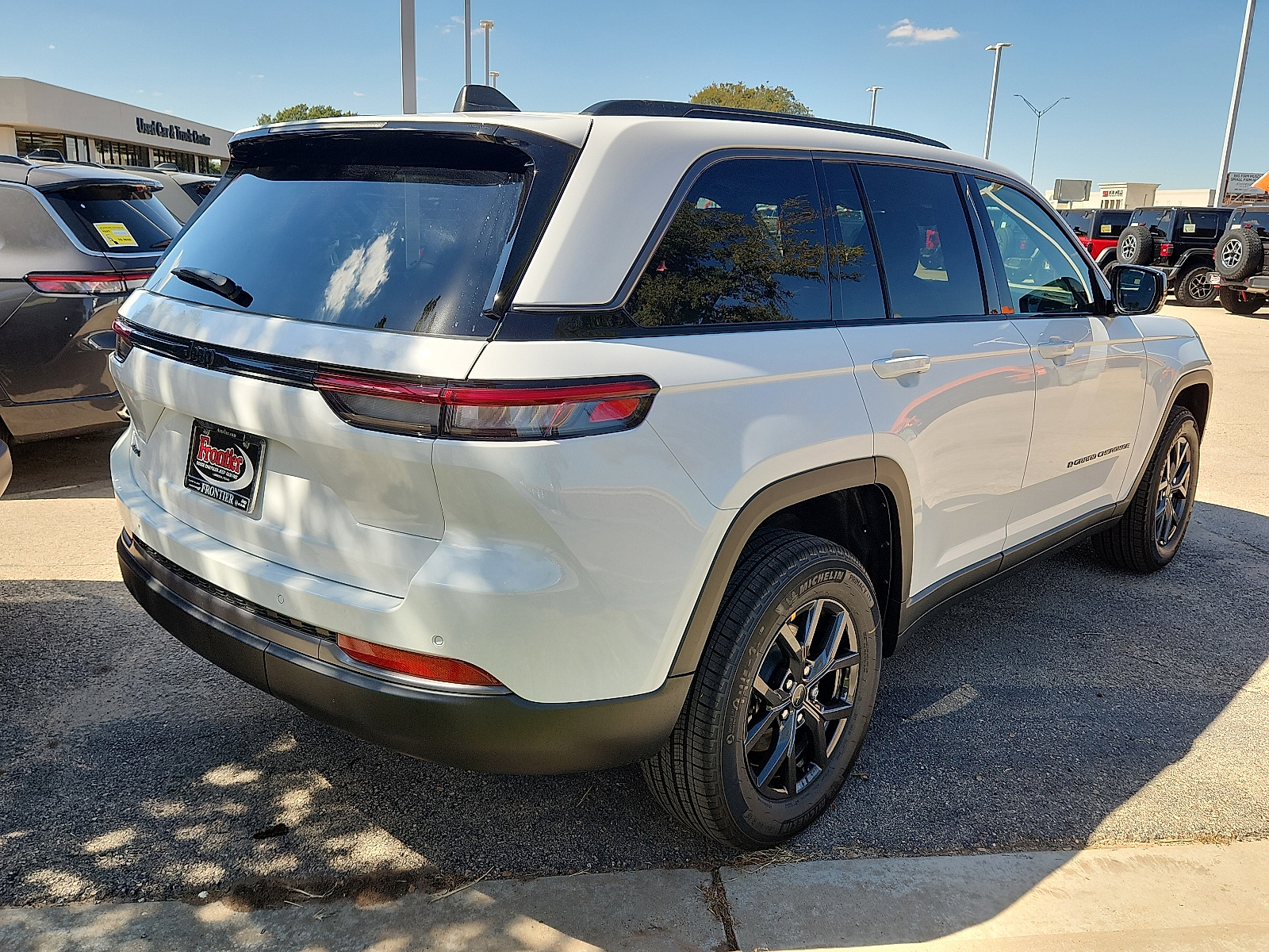 New 2027 Jeep Grand Cherokee LAREDO ALTITUDE 4X4 Sport Utility
