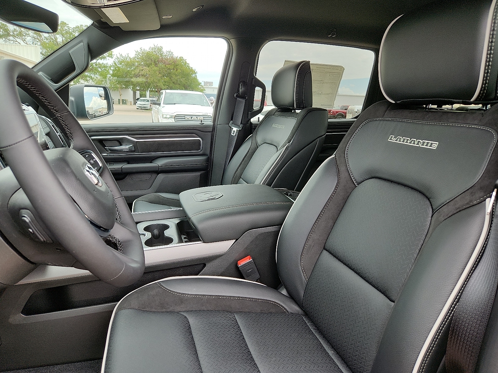 2026 RAM 1500 Laramie - Photo 13