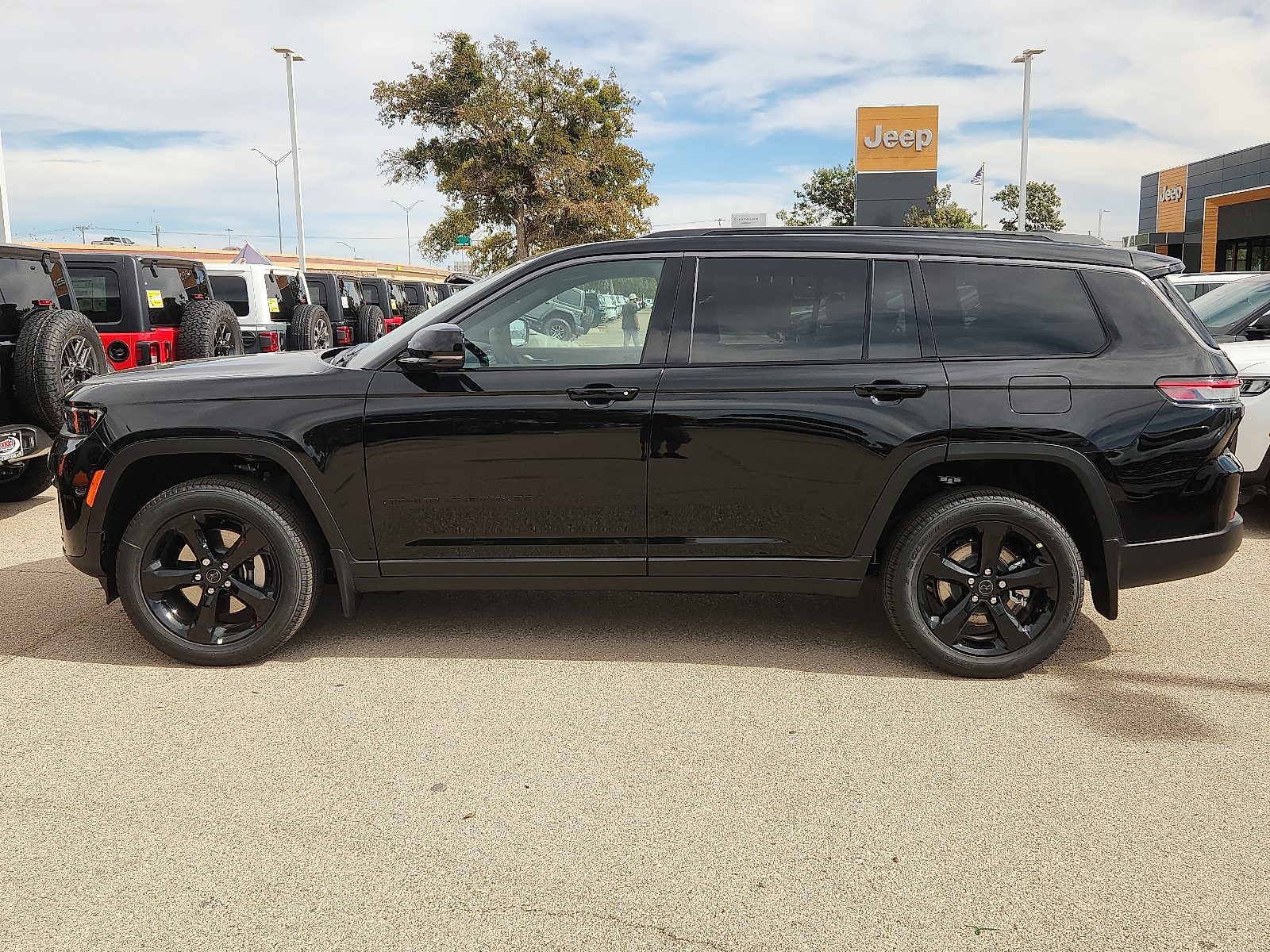 New 2027 Jeep Grand Cherokee L LIMITED 4X4 Sport Utility