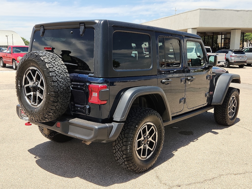 Used 2025 Jeep Wrangler Rubicon SUV