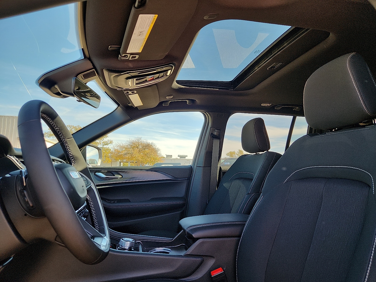2025 Jeep Grand Cherokee Laredo - Photo 12