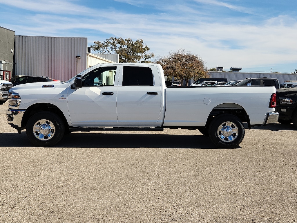 New 2026 Ram 2500 TRADESMAN CREW CAB 4X4 8' BOX Pickup