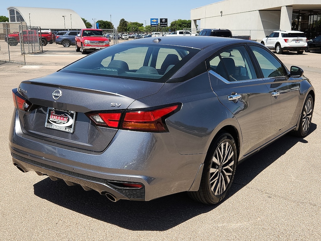 Used 2024 Nissan Altima 2.5 SV Sedan