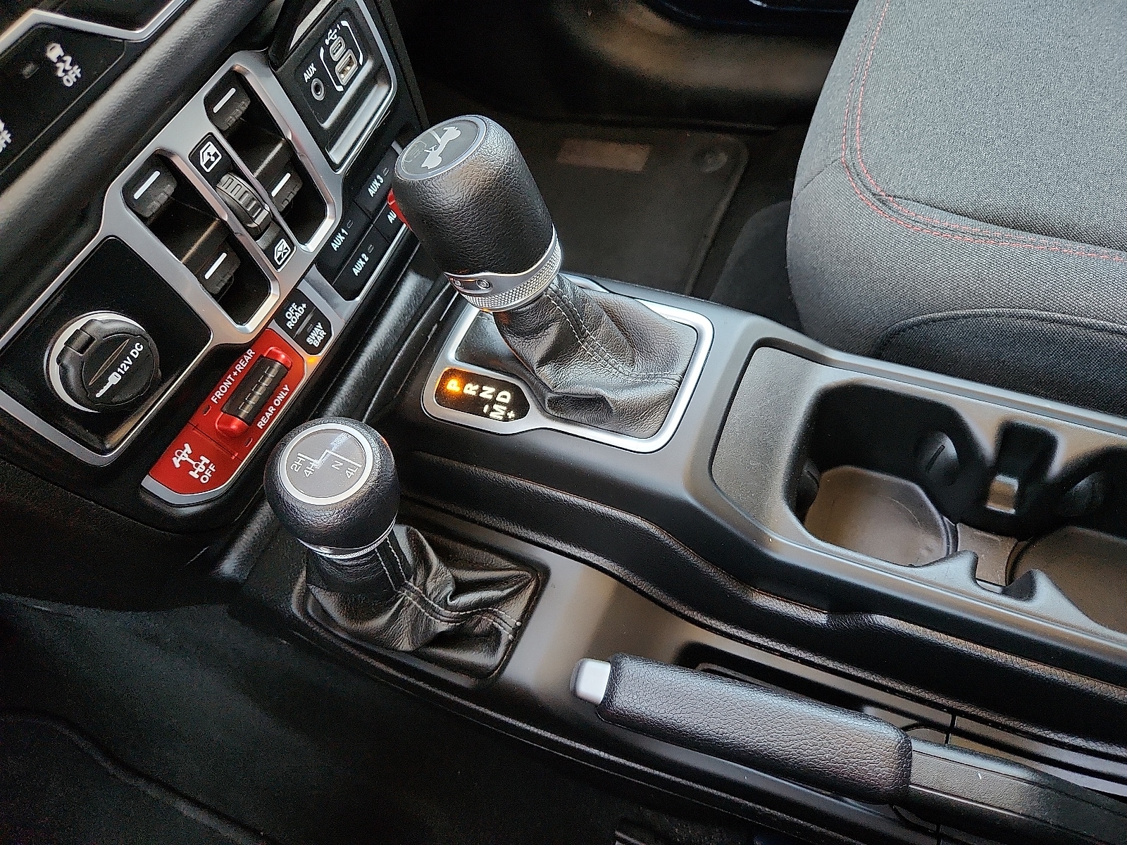 2025 Jeep Wrangler 4-Door Rubicon - Photo 20