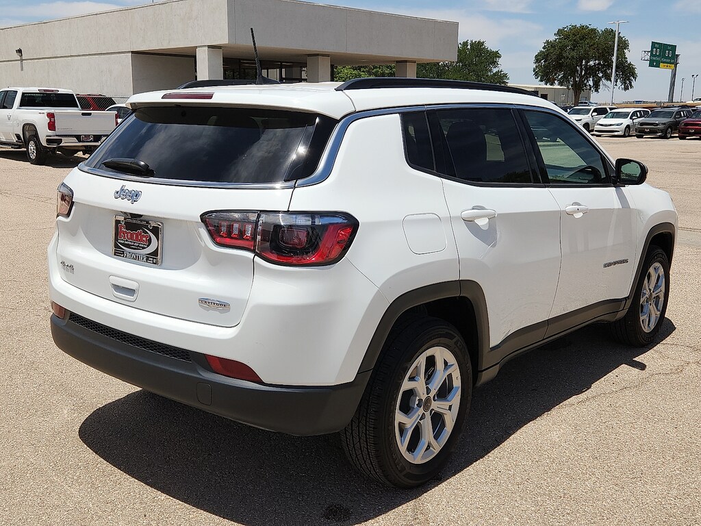 Used 2026 Jeep Compass Latitude SUV