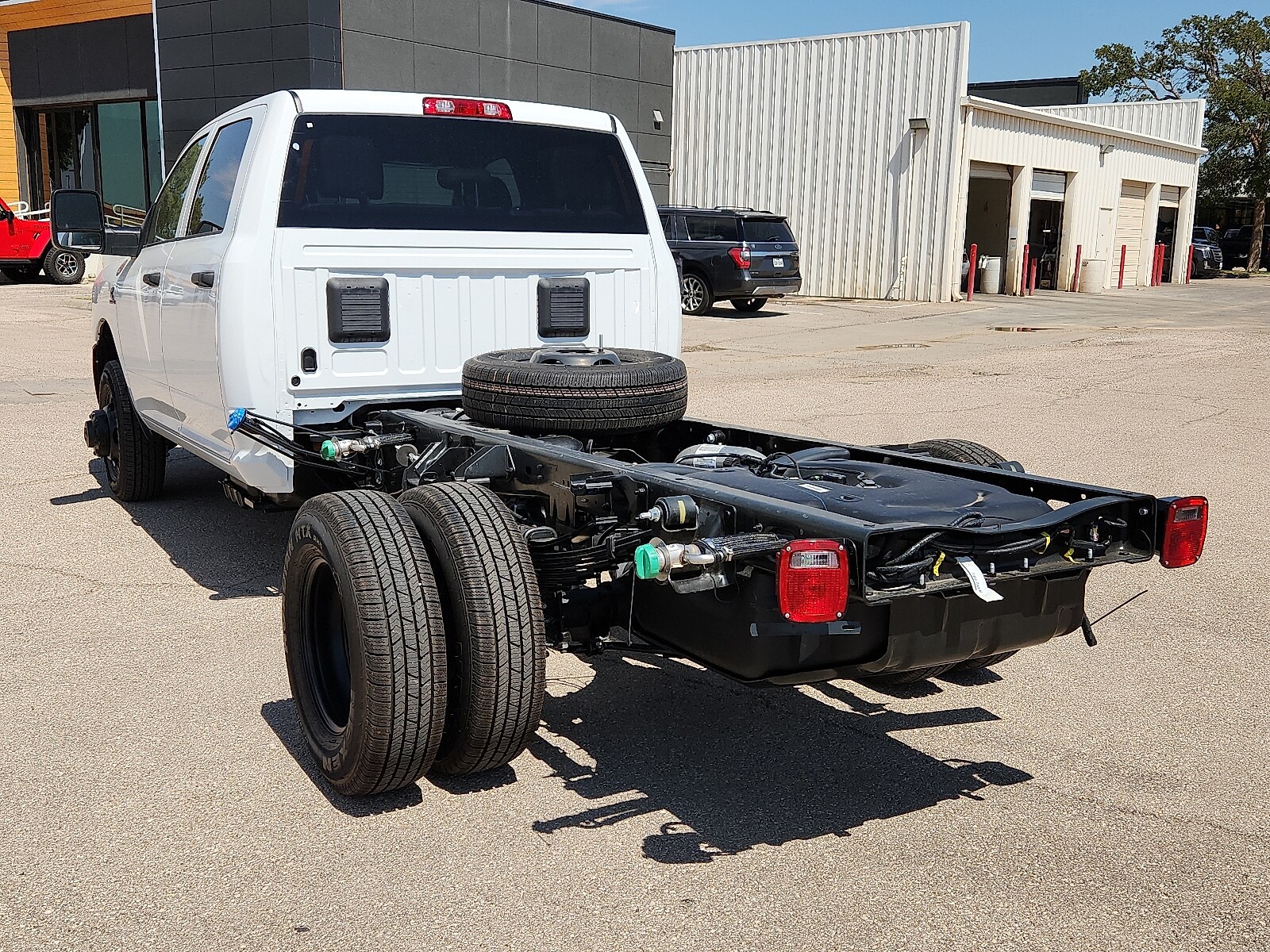 2026 Ram 3500 Tradesman photo 2
