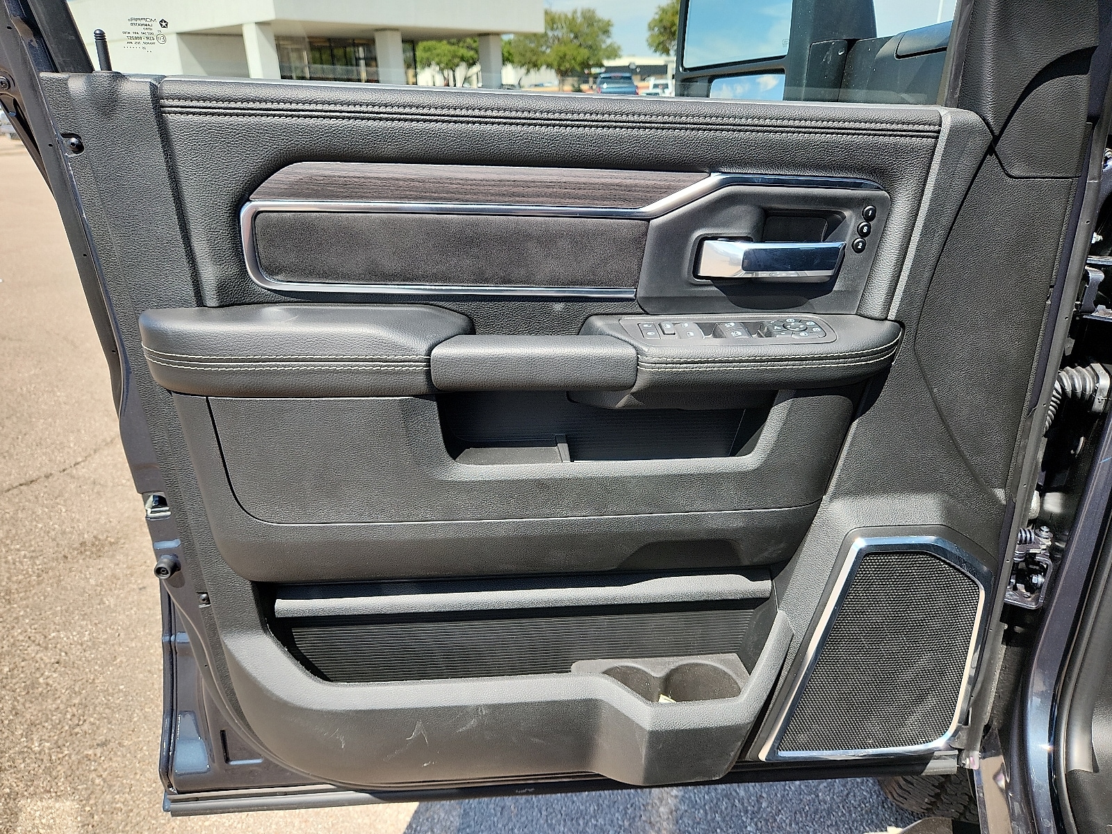2026 RAM 2500 Laramie - Photo 12