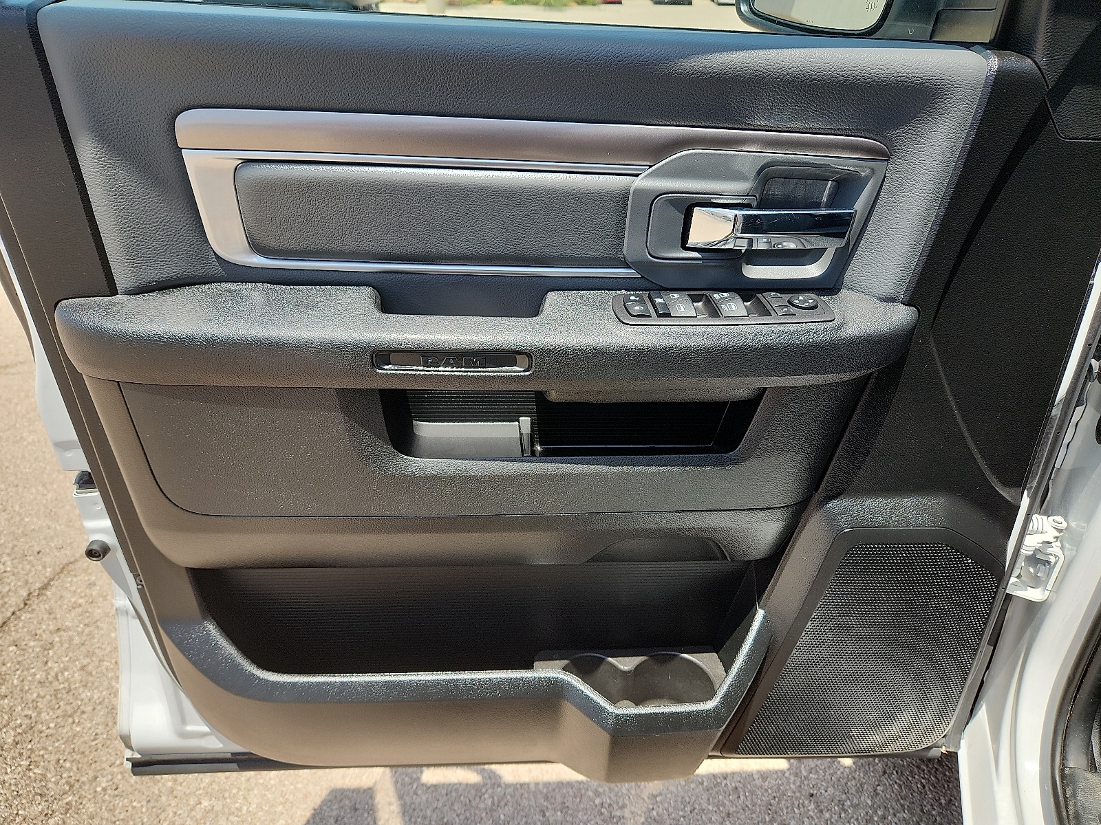 2024 RAM Ram 1500 Classic SLT - Photo 13