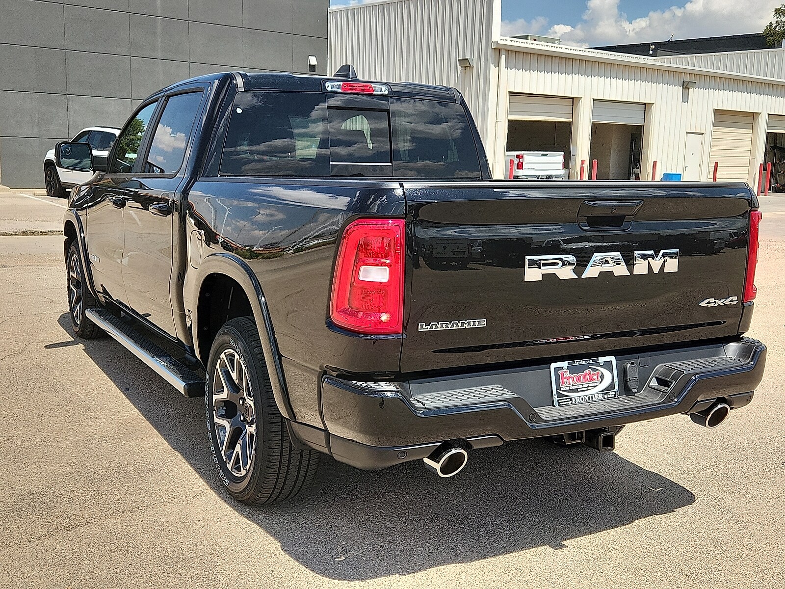 2026 Ram 1500 Laramie photo 2
