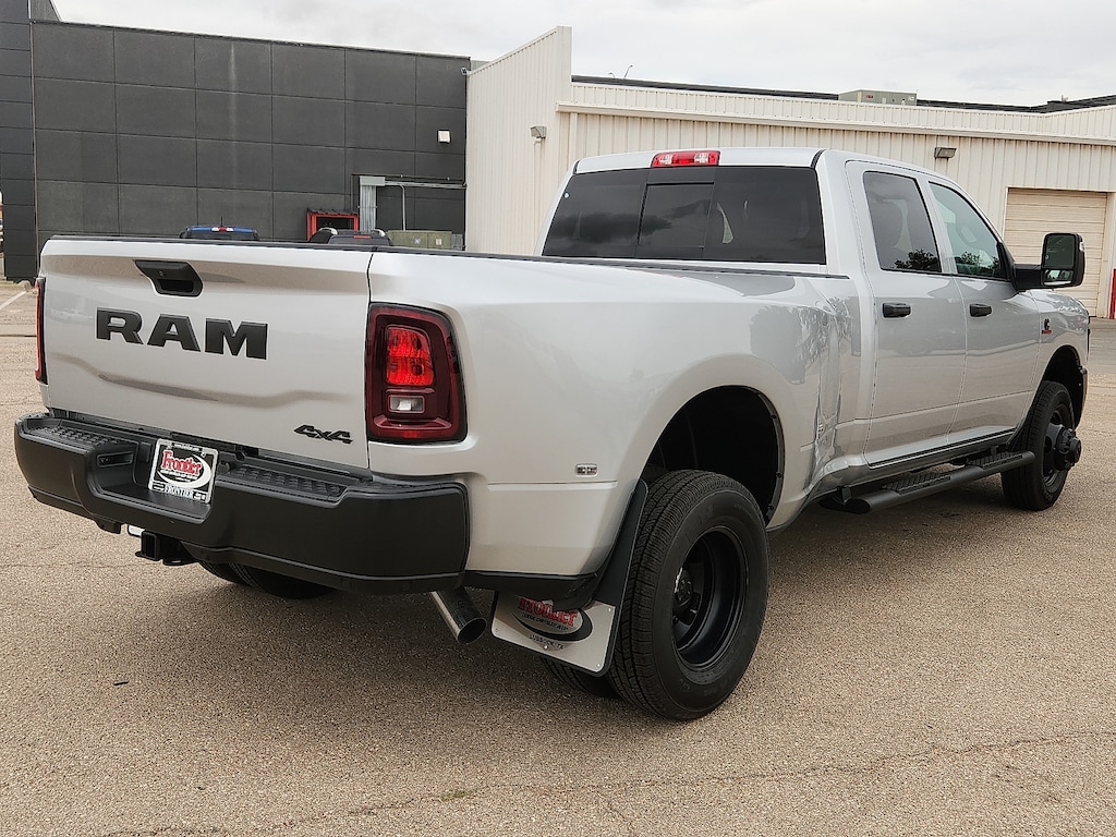 New 2026 Ram 3500 TRADESMAN CREW CAB 4X4 8' BOX Pickup