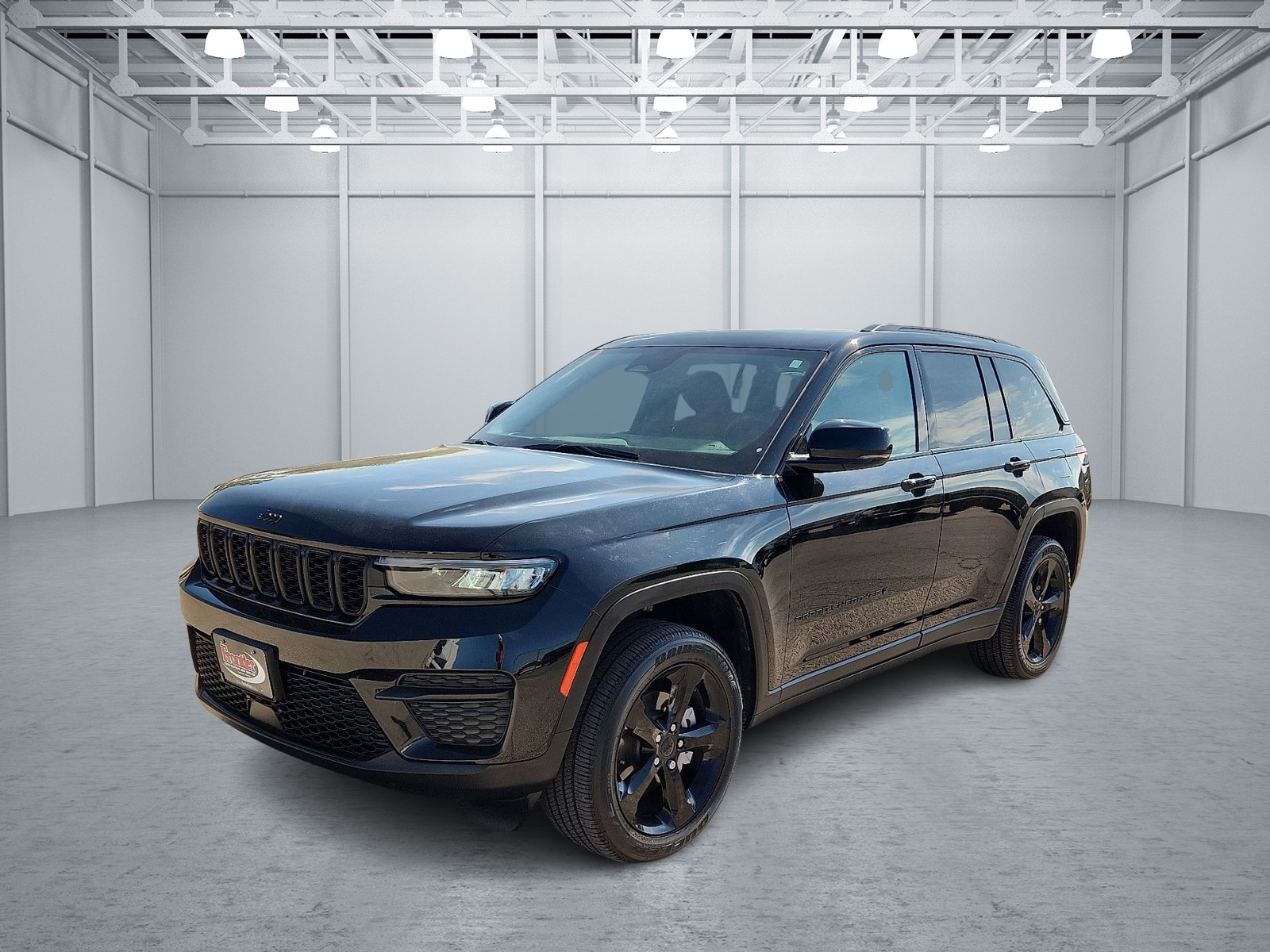 Used 2024 Jeep Grand Cherokee Laredo SUV