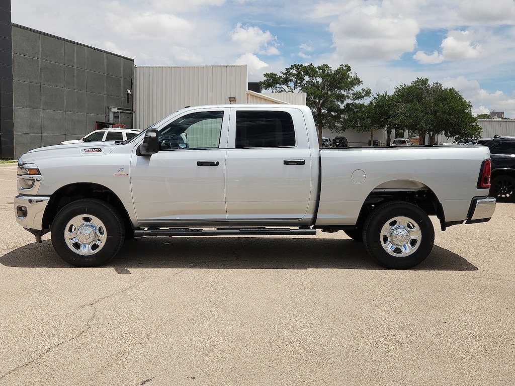New 2026 Ram 2500 TRADESMAN CREW CAB 4X4 6'4 BOX Pickup