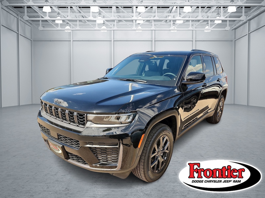 New 2027 Jeep Grand Cherokee 2 Row LAREDO 4X4 Sport Utility