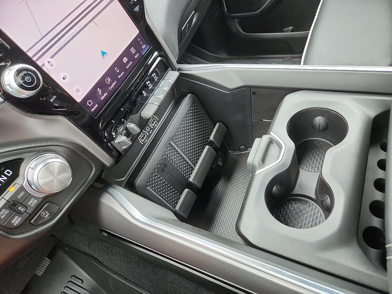 2026 RAM 1500 Laramie - Photo 20