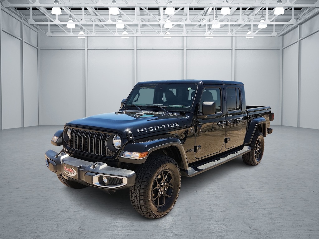 Used 2025 Jeep Gladiator Sport Truck Crew Cab