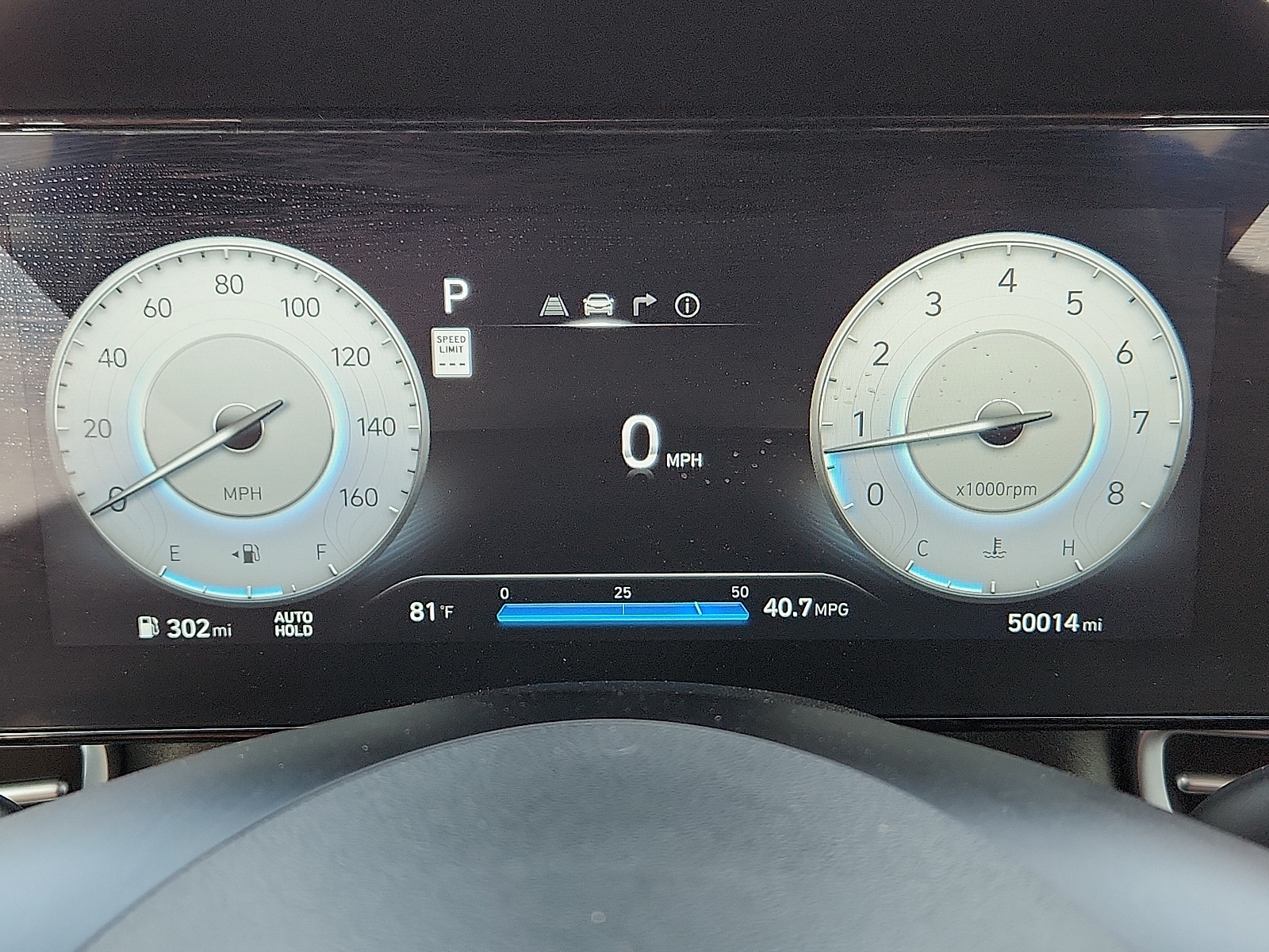 2025 Hyundai Elantra Limited - Photo 18