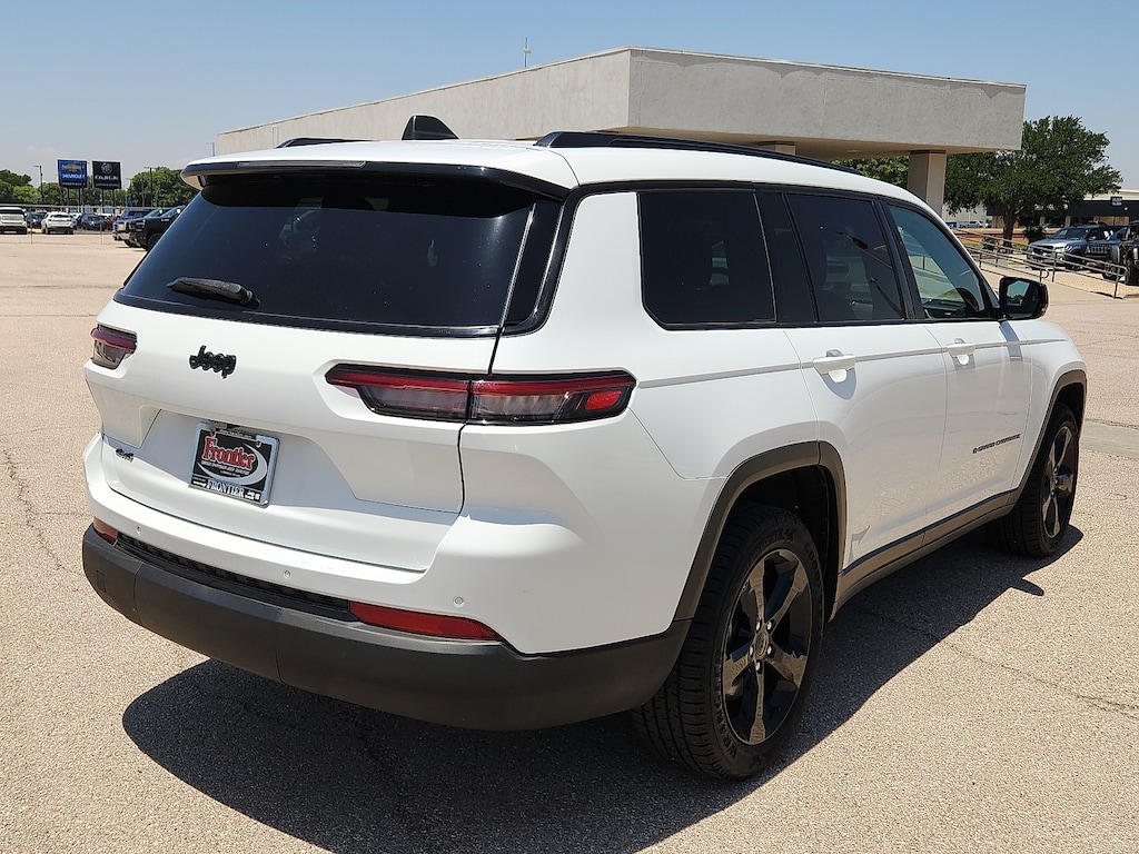 Used 2023 Jeep Grand Cherokee L Laredo SUV