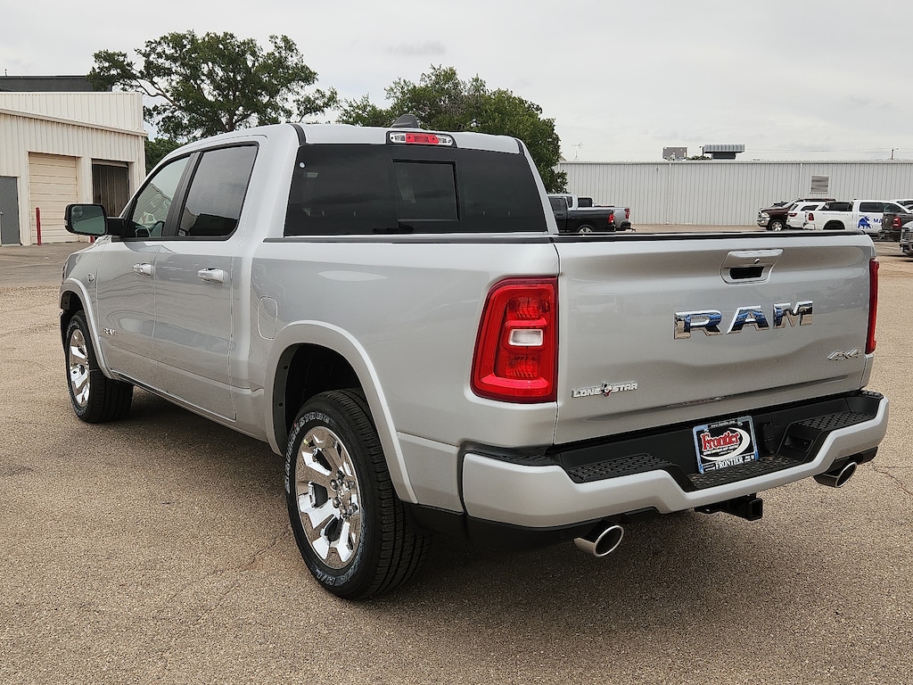 New 2026 Ram 1500 LONE STAR CREW CAB 4X4 5'7 BOX Pickup