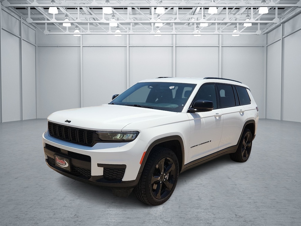 Used 2023 Jeep Grand Cherokee L Laredo SUV