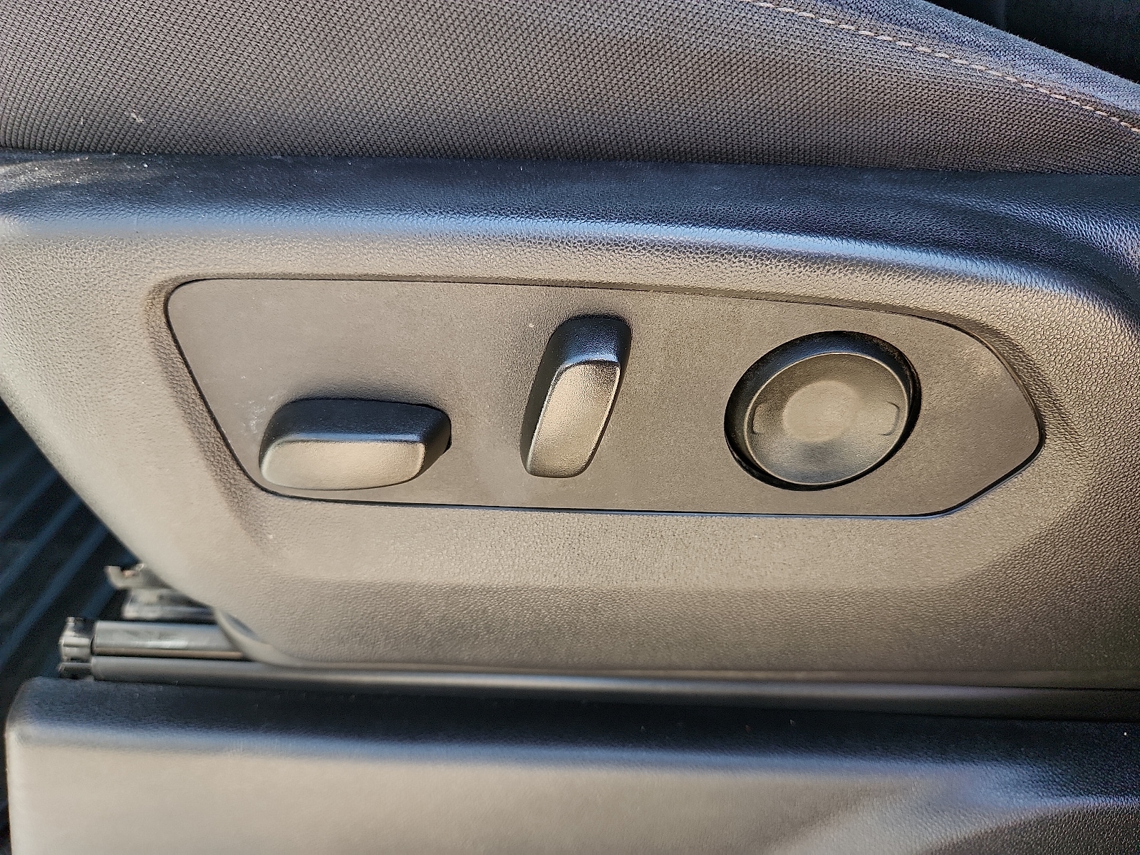 2025 Chevrolet Silverado 2500HD LT - Photo 13