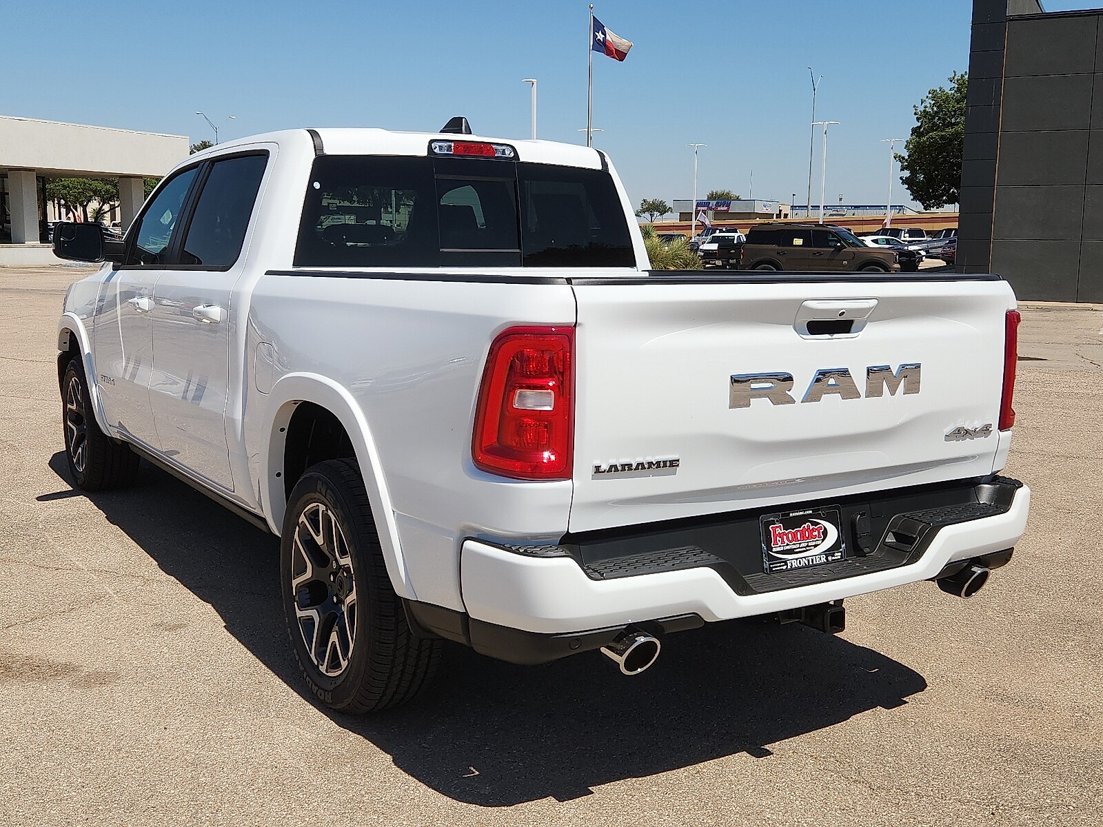 2026 Ram 1500 Laramie photo 2