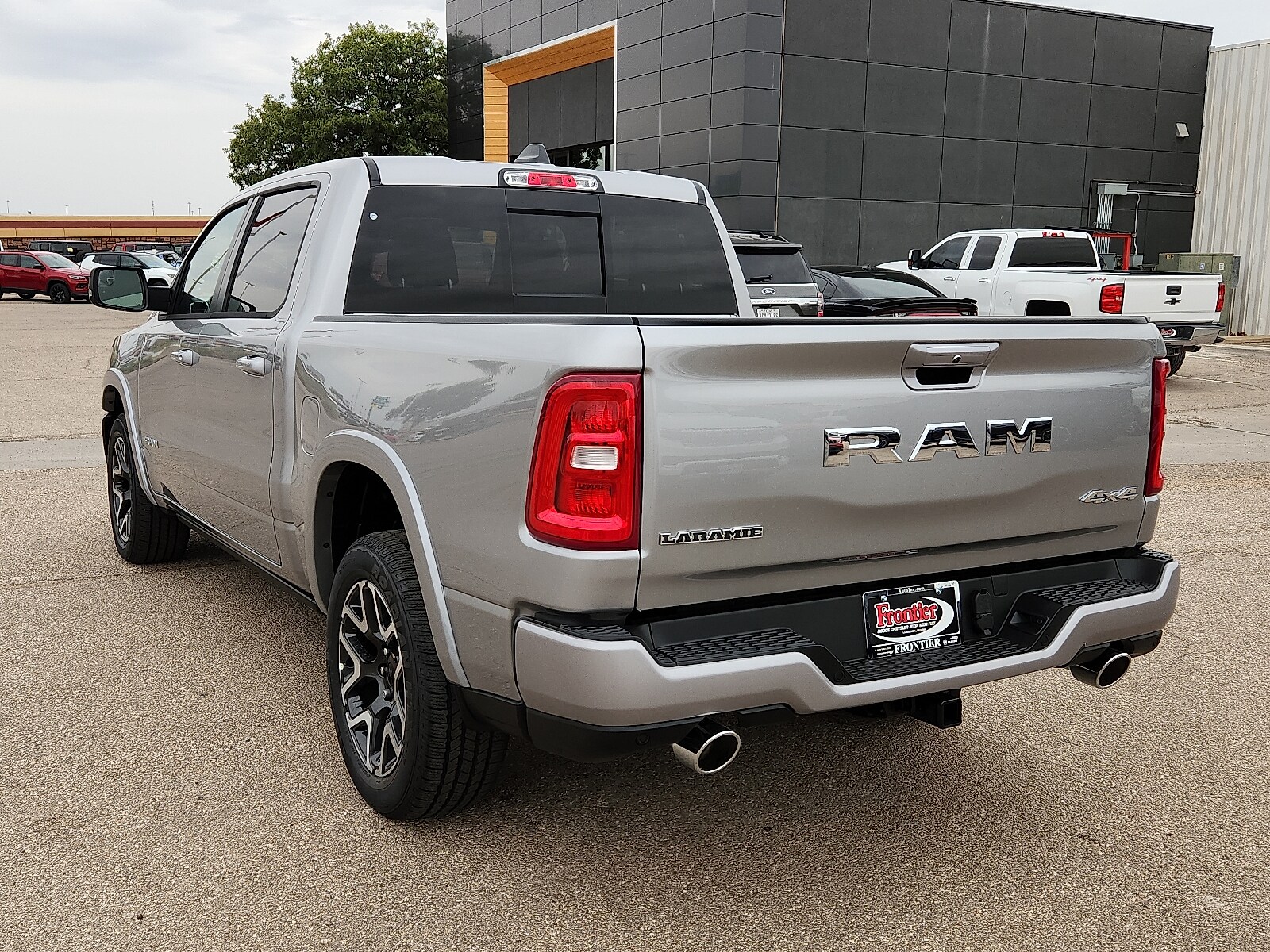 2026 Ram 1500 Laramie photo 3