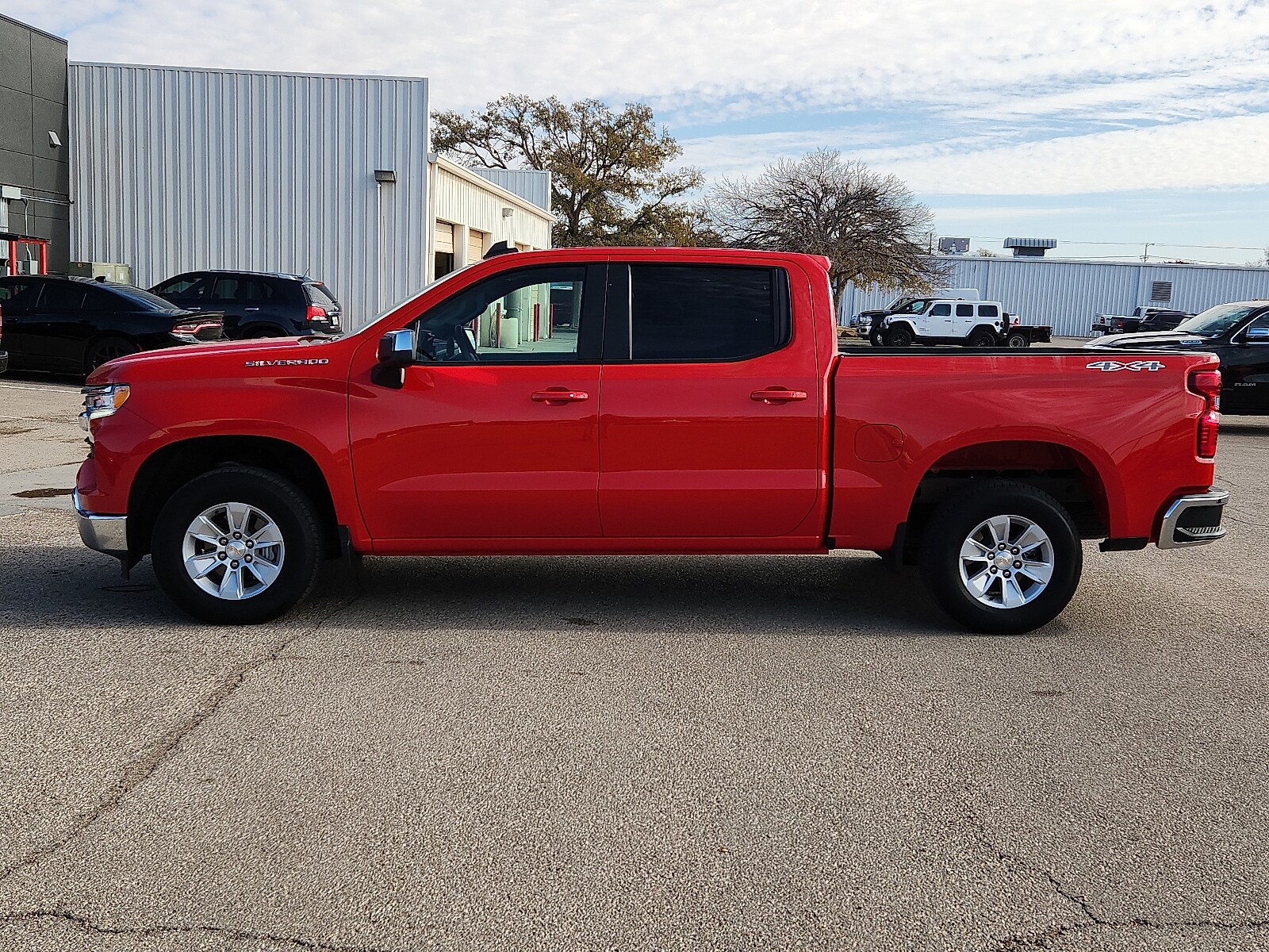 2025 Chevrolet Silverado 1500 photo 2