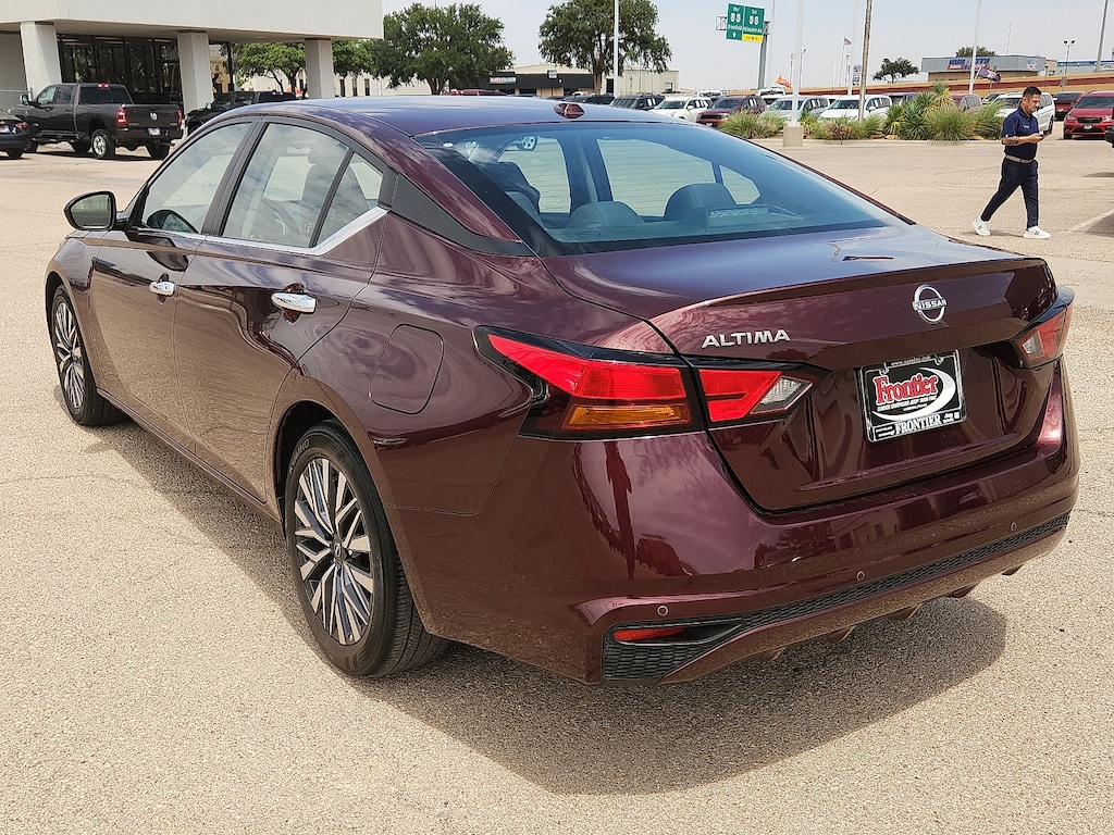 Used 2025 Nissan Altima SV Sedan
