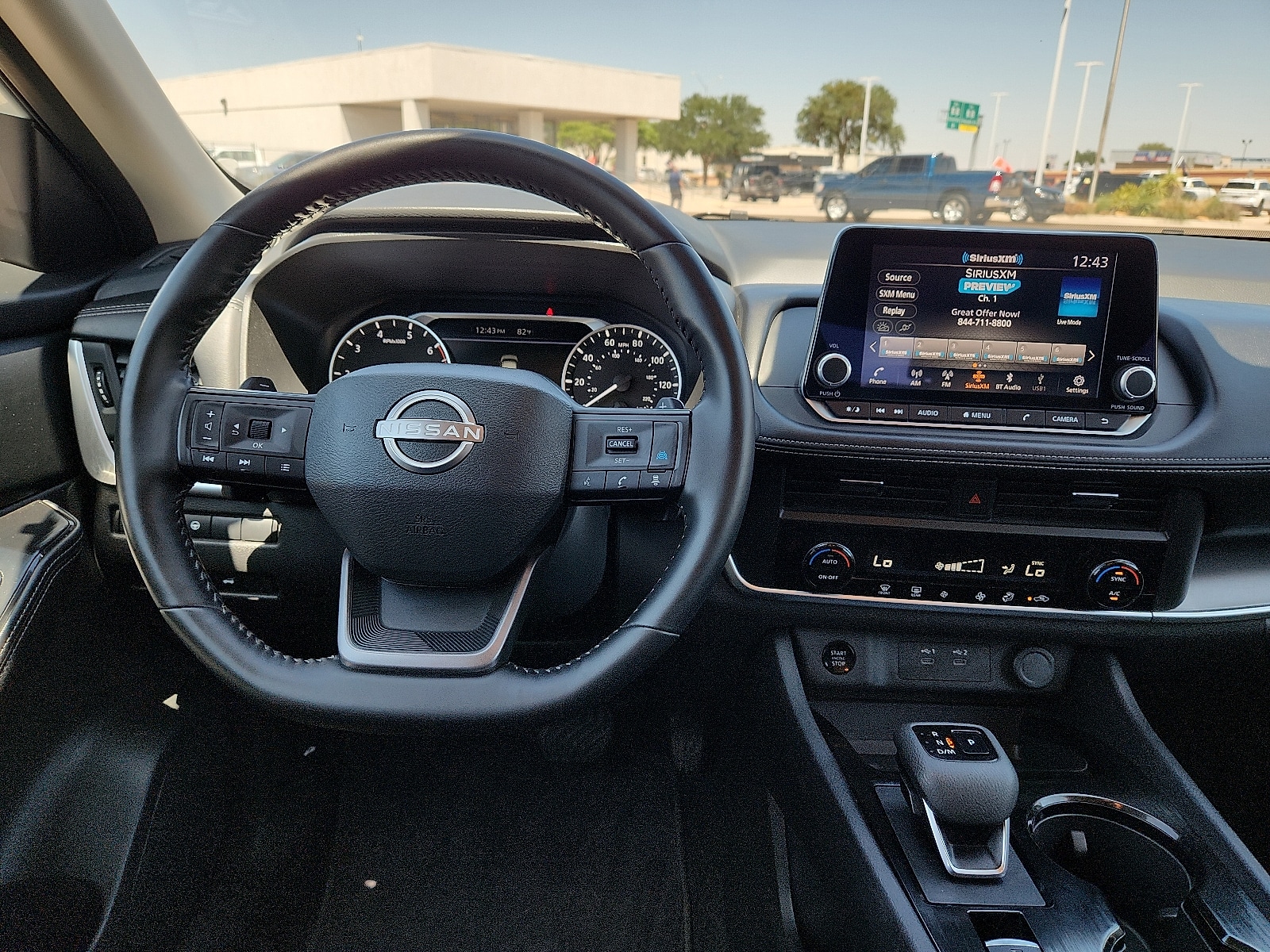 2025 Nissan Rogue SV - Photo 11