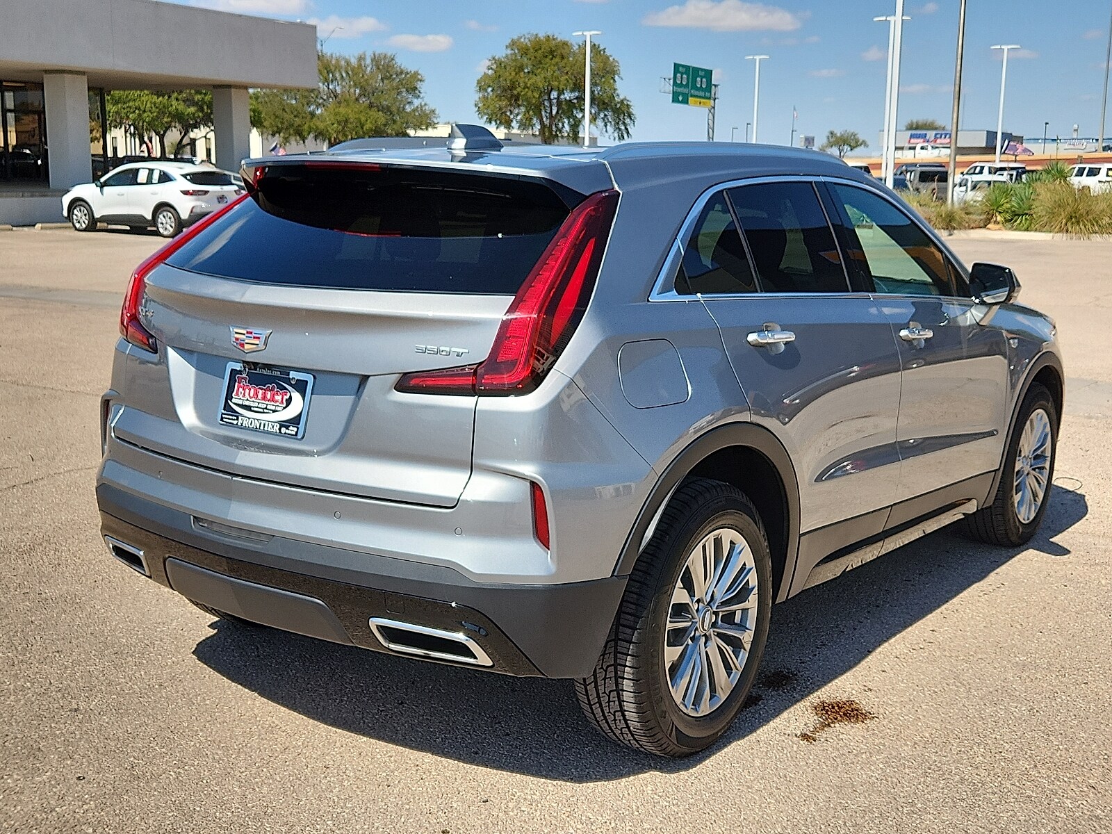 2024 Cadillac XT4 Premium Luxury photo 4