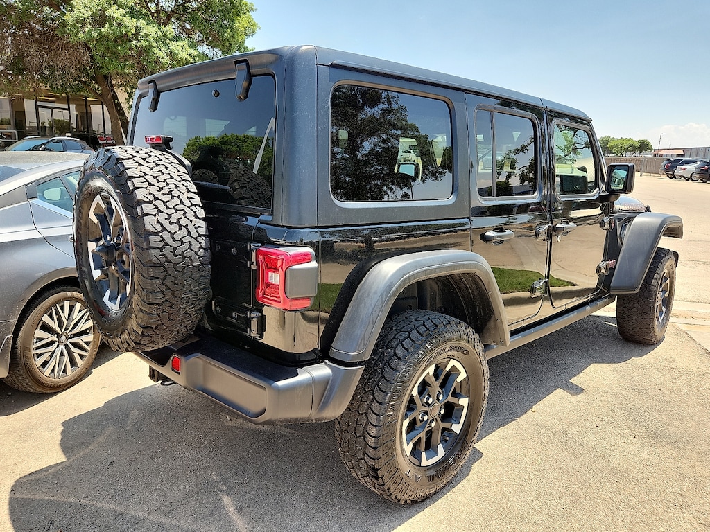Used 2025 Jeep Wrangler Rubicon SUV